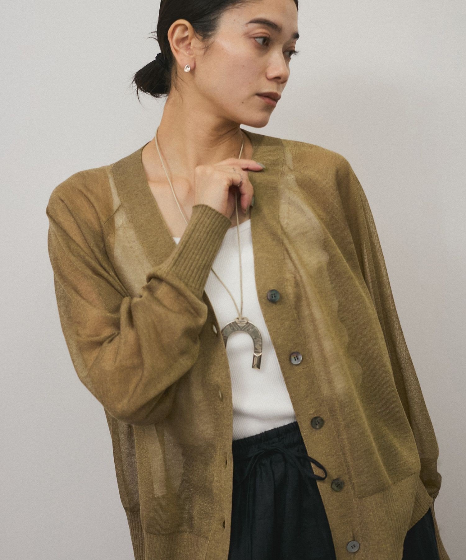 【サロン アダム エ ロペ/SALON adam et rope'】のブライトラメシアーカーディガン 一部WEB限定カラー インテリア・キッズ・メンズ・レディースファッション・服の通販 founy(ファニー) 　ファッション　Fashion　レディースファッション　WOMEN　トップス・カットソー　Tops/Tshirt　カーディガン　Cardigans　カーディガン　Cardigan　シアー　Sheer　スリーブ　Sleeve　バランス　Balance　ゴールド(90)|ID: prp329100004480096 ipo3291000000031738145