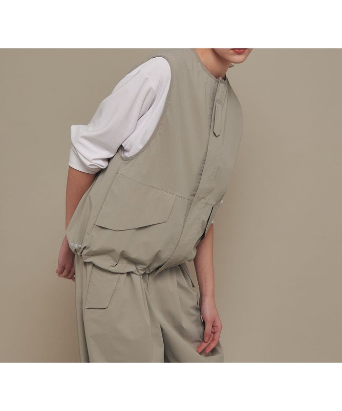 【ユナイテッドアローズ/UNITED ARROWS】のUNITED ARROWS ミリタリー ベスト インテリア・キッズ・メンズ・レディースファッション・服の通販 founy(ファニー) https://founy.com/ ファッション Fashion レディースファッション WOMEN アウター Coat Outerwear トップス・カットソー Tops/Tshirt ベスト/ジレ Gilets/Vests コレクション Collection シリコン Silicon シンプル Simple ストレッチ Stretch ドローコード Draw Cord ファブリック Fabric ベスト Vest ミリタリー Military |ID: prp329100004480581 ipo3291000000031899004