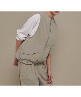 【ユナイテッドアローズ/UNITED ARROWS】のUNITED ARROWS ミリタリー ベスト 人気、トレンドファッション・服の通販 founy(ファニー) ファッション Fashion レディースファッション WOMEN アウター Coat Outerwear トップス・カットソー Tops/Tshirt ベスト/ジレ Gilets/Vests コレクション Collection シリコン Silicon シンプル Simple ストレッチ Stretch ドローコード Draw Cord ファブリック Fabric ベスト Vest ミリタリー Military |ID:prp329100004480581