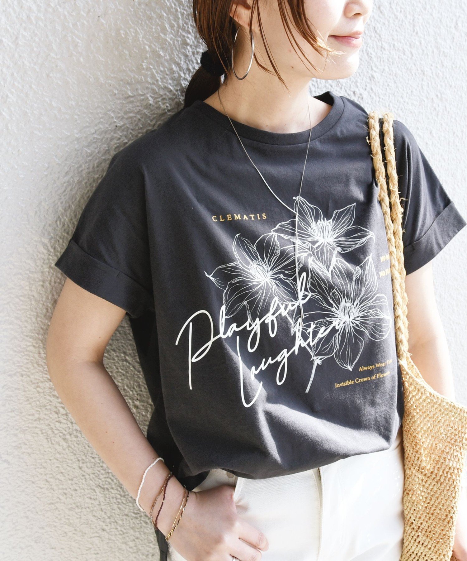 【シップス フォー ウィメン/SHIPS】の《追加 》【WEB限定】 手洗い可能 フラワー 箔 プリント ロゴ TEE インテリア・キッズ・メンズ・レディースファッション・服の通販 founy(ファニー) 　ファッション　Fashion　レディースファッション　WOMEN　おすすめ　Recommend　なめらか　Smooth　インナー　Inner　カーディガン　Cardigan　コンパクト　Compact　ジャケット　Jacket　デニム　Denim　フラワー　Flower　プリント　Print　夏　Summer　ダークグレー|ID: prp329100004481205 ipo3291000000031971293