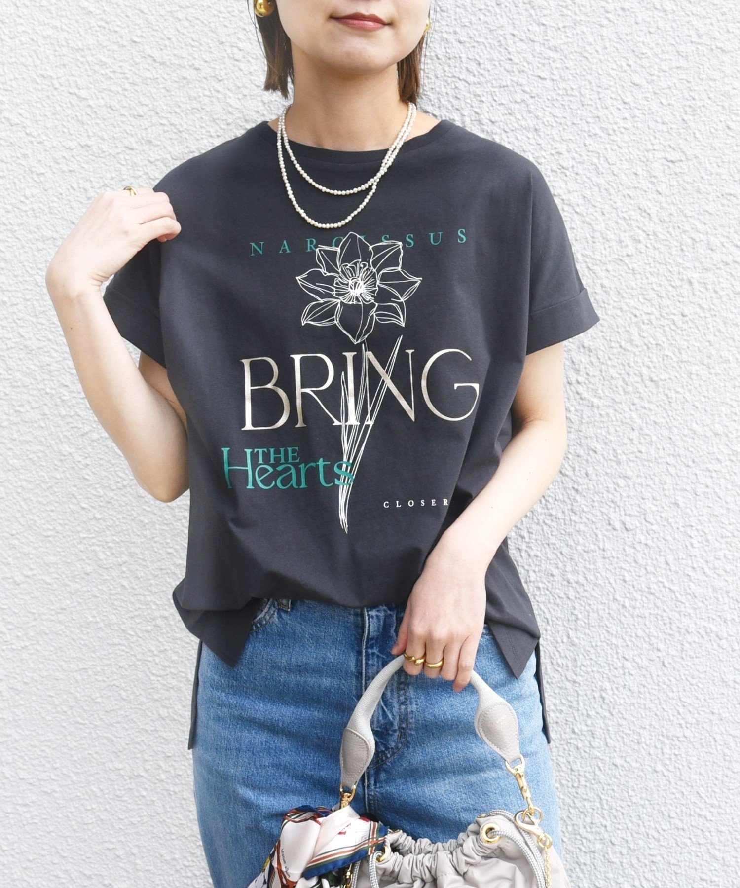 【シップス フォー ウィメン/SHIPS】の《追加 》【WEB限定】 手洗い可能 フラワー 箔 プリント ロゴ TEE インテリア・キッズ・メンズ・レディースファッション・服の通販 founy(ファニー) 　ファッション　Fashion　レディースファッション　WOMEN　おすすめ　Recommend　なめらか　Smooth　インナー　Inner　カーディガン　Cardigan　コンパクト　Compact　ジャケット　Jacket　デニム　Denim　フラワー　Flower　プリント　Print　夏　Summer　チャコールグレー|ID: prp329100004481205 ipo3291000000031971300
