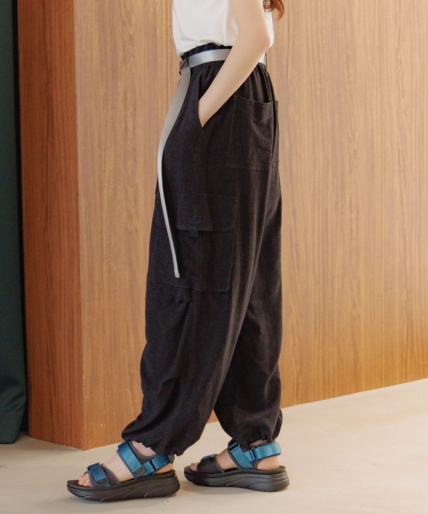 【ニコアンド/niko and】のリネン混トロットカーゴパンツ インテリア・キッズ・メンズ・レディースファッション・服の通販 founy(ファニー) 　ファッション　Fashion　レディースファッション　Ladies' Fashion Online　パンツ　Pants　おすすめ　Recommend　カーゴパンツ　Cargo Pants　コンパクト　Compact　ミックス　Mix　リネン　Linen　リラックス　Relax　ワイド　Wide　ブラック19|ID: prp329100004482478 ipo3291000000032511867