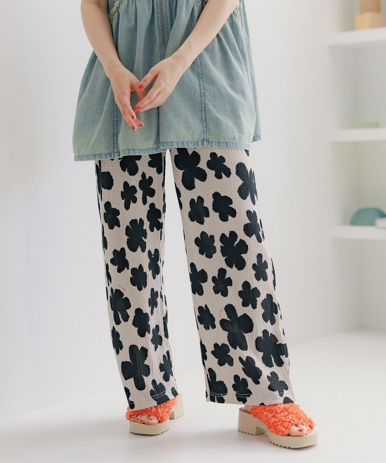 【ニコアンド/niko and】のDRYクシュイージーパンツ インテリア・キッズ・メンズ・レディースファッション・服の通販 founy(ファニー) 　ファッション　Fashion　レディースファッション　WOMEN　パンツ　Pants　おすすめ　Recommend　シンプル　Simple　スタイリッシュ　Stylish　ワイド　Wide　エレガント 上品　Elegant　旅行　Travel　楽ちん　Easy　アイボリーフラワー10|ID: prp329100004482543 ipo3291000000031904028