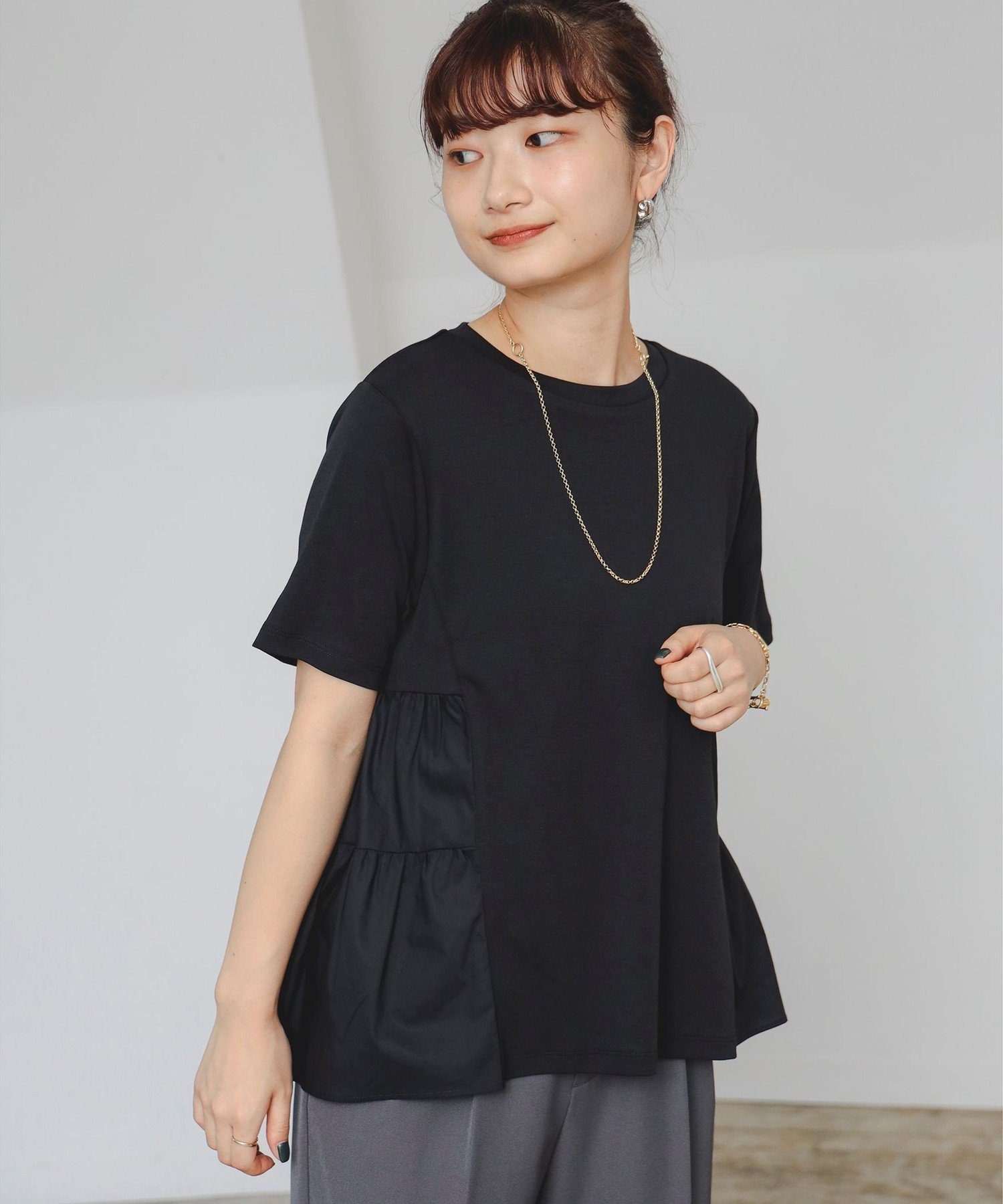 【ビーミングライフストアバイビームス/B:MING LIFE STORE by BEAMS】の【7/25再値下げ】サイド ティアード プルオーバー 25SS きれいめ Tシャツ ウォッシャブル 体型カバー シルエット デザイン 着映え インテリア・キッズ・メンズ・レディースファッション・服の通販 founy(ファニー) 　ファッション　Fashion　レディースファッション　Fashion for Women　トップス・カットソー　Cut & Sew Tops　シャツ・ブラウス・オフィスカジュアル　Elegant Blouses & Button-Ups　ロングTシャツ・Tシャツ　Longline T-Shirts & Tees　カジュアルプルオーバー・ニットトップス　Pullovers & Knit Tops / Casual Pullovers　ウォッシャブル　Machine Washable　カーゴパンツ　Cargo Pants, Utility Pants　ティアード　Tiered, Tiered Style　デニム　Denim, Jeans Material　おすすめ　Recommended / Our Picks　2025年　2025　2025春夏・S/S　Spring/Summer 2025 SS25　BLACK|ID: prp329100004484818 ipo3291000000033186896
