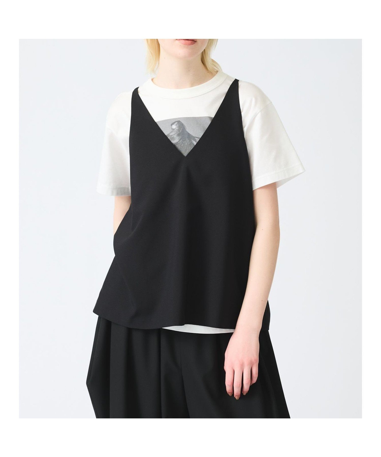【マーコート/MARcourt】のmizuiro ind キャミソールベスト インテリア・キッズ・メンズ・レディースファッション・服の通販 founy(ファニー) 　ファッション　Fashion　レディースファッション　WOMEN　アウター　Coat Outerwear　トップス・カットソー　Tops/Tshirt　キャミソール / ノースリーブ　No Sleeves　ベスト/ジレ　Gilets/Vests　インナー　Inner　キャミソール　Camisole　ストレッチ　Stretch　ベスト　Vest　ポケット　Pocket　夏　Summer　無地　Plain Color　ブラック|ID: prp329100004484902 ipo3291000000031959983