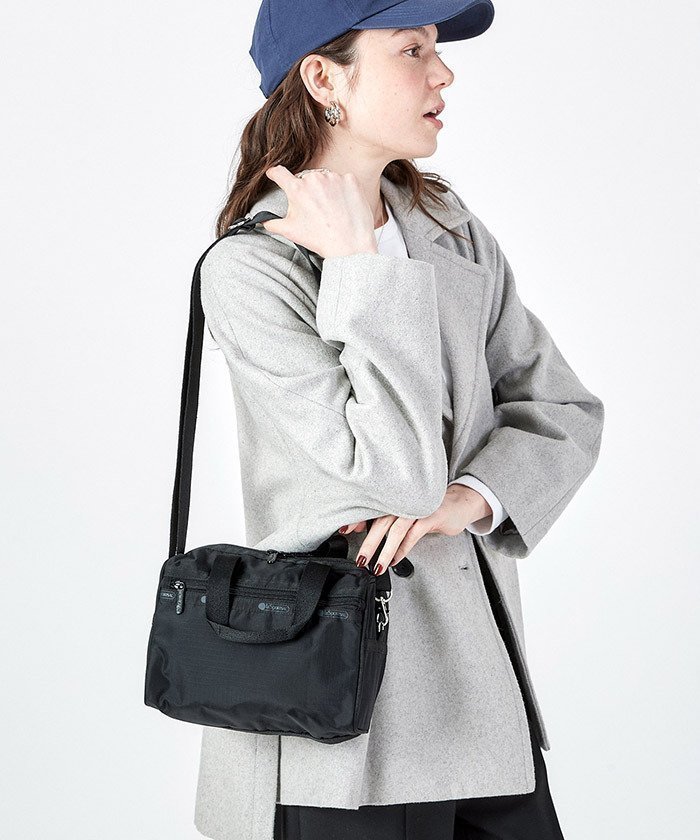 【レスポートサック/LeSportsac】の【公式】レスポートサック ショルダーバッグ 3868U185 LeSportsac インテリア・キッズ・メンズ・レディースファッション・服の通販 founy(ファニー) https://founy.com/ ファッション Fashion レディースファッション WOMEN スポーツウェア Sportswear スポーツ バッグ/ポーチ Sports Bag/Pouch アウトドア Outdoor コンパクト Compact 軽量 Lightweight シンプル Simple 財布 Wallet 人気 Popularity ハンドバッグ Handbag ボストンバッグ Boston Bag ポケット Pocket 無地 Plain Color おすすめ Recommend 旅行 Travel ビジネス 仕事 通勤 Business |ID: prp329100004485999 ipo3291000000031996421