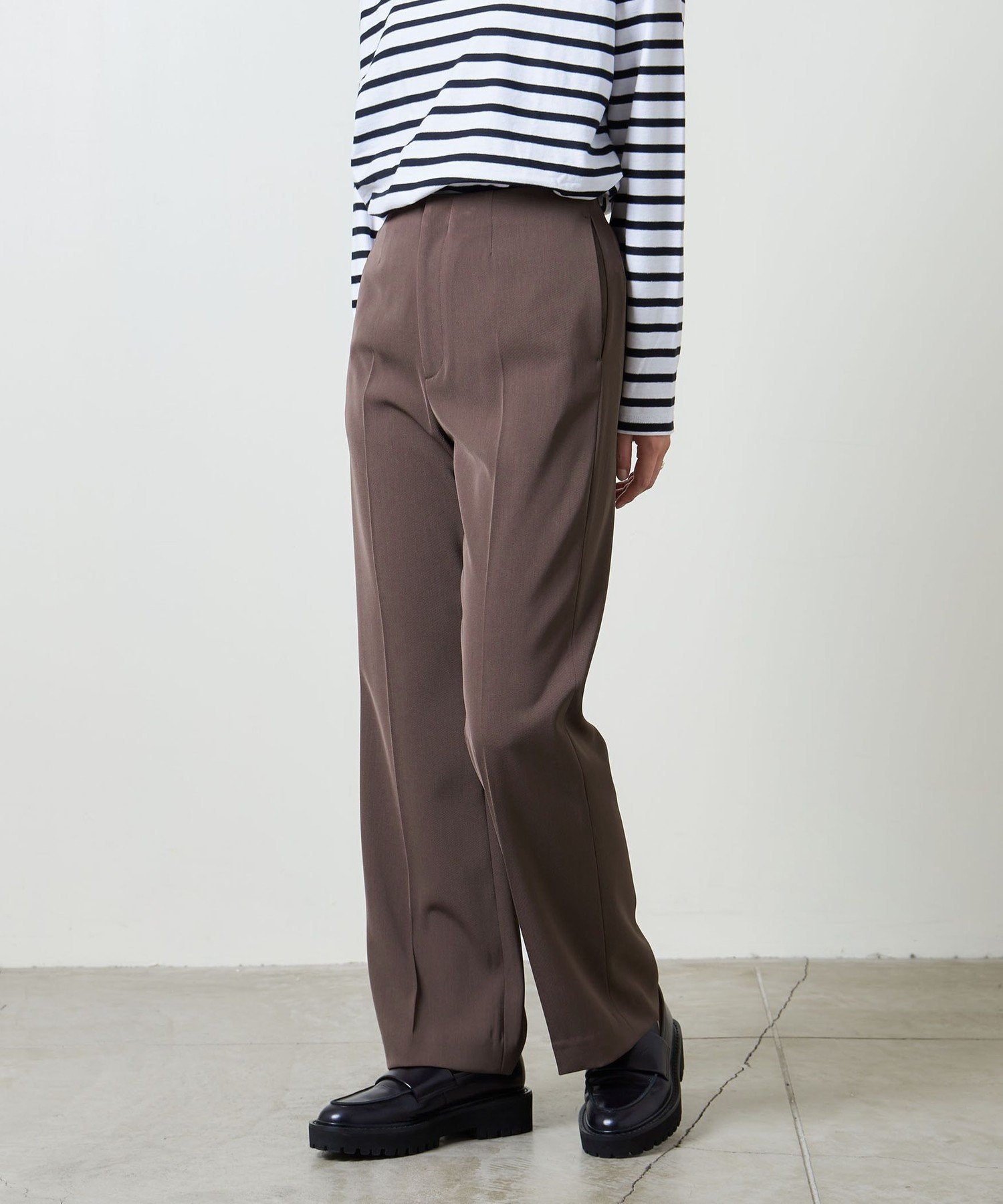 【ユナイテッドアローズ/UNITED ARROWS】のMARW UNITED ARROWS ツイル フレアパンツ インテリア・キッズ・メンズ・レディースファッション・服の通販 founy(ファニー) ファッション Fashion レディースファッション Fashion for Women パンツ Pants & Trousers シンプル Simple, Minimal ジャケット Jacket, Outerwear ツイル Twist, Twisted Detail ドレープ Drape, Draping Fabric 定番 Standard, Basic Item 人気 Popular, Best Seller フレア Flare, Flared ポケット Pocket, Pocket Detail エレガント 上品 Elegant ビジネス 仕事 通勤 Business / Work / Commuting DK.BROWN|ID: prp329100004488221 ipo3291000000034453454