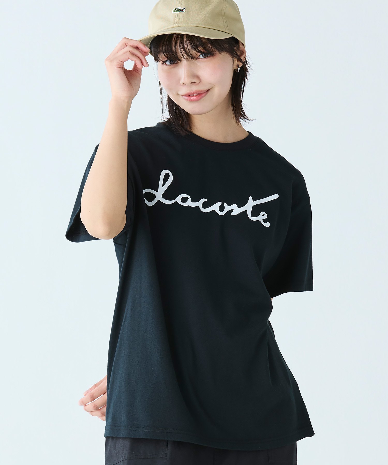 【ラコステ/LACOSTE】の【オンライン限定】LACOSTE スクリプトネームロゴ ルーズシルエットハーフスリーブTシャツ インテリア・キッズ・メンズ・レディースファッション・服の通販 founy(ファニー) 　ファッション　Fashion　レディースファッション　WOMEN　トップス・カットソー　Tops/Tshirt　シャツ/ブラウス　Shirts/Blouses　ロング / Tシャツ　T-Shirts　ジャケット　Jacket　スタイリッシュ　Stylish　フロント　Front　リラックス　Relax　エレガント 上品　Elegant　半袖　Short Sleeve　ブラック|ID: prp329100004488493 ipo3291000000031772959