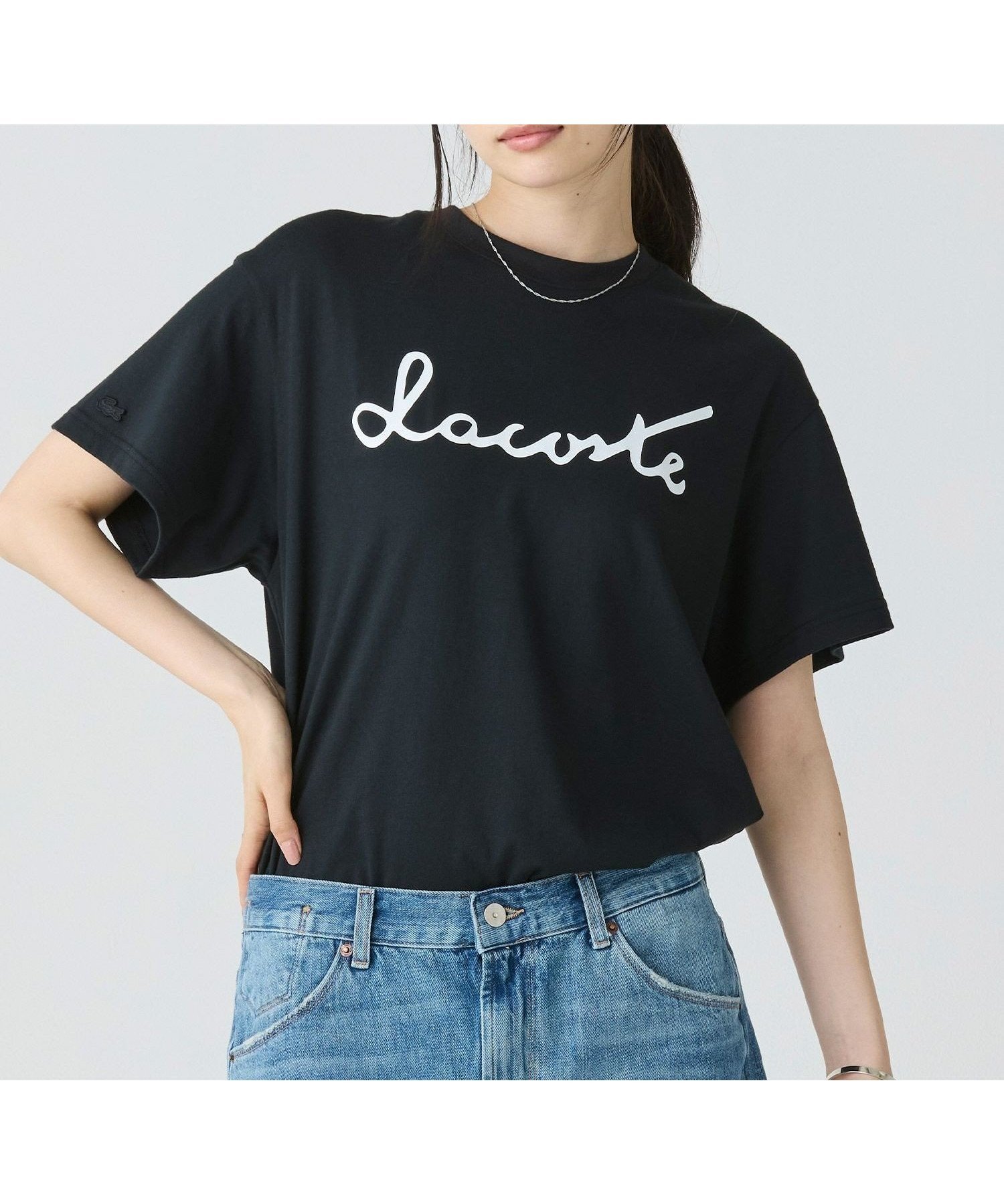 【ラコステ/LACOSTE】の【オンライン限定】LACOSTE スクリプトネームロゴ ルーズシルエットハーフスリーブTシャツ インテリア・キッズ・メンズ・レディースファッション・服の通販 founy(ファニー) 　ファッション　Fashion　レディースファッション　Fashion for Women　トップス・カットソー　Cut & Sew Tops　シャツ・ブラウス・オフィスカジュアル　Elegant Blouses & Button-Ups　ロングTシャツ・Tシャツ　Longline T-Shirts & Tees　ジャケット　Jacket, Outerwear　スタイリッシュ　Stylish, Fashionable　フロント　Front, Front Design　リラックス　Relax, Relaxed Fit　エレガント 上品　Elegant　半袖　Short Sleeve, Half Sleeve　ブラック|ID: prp329100004488493 ipo3291000000033581264