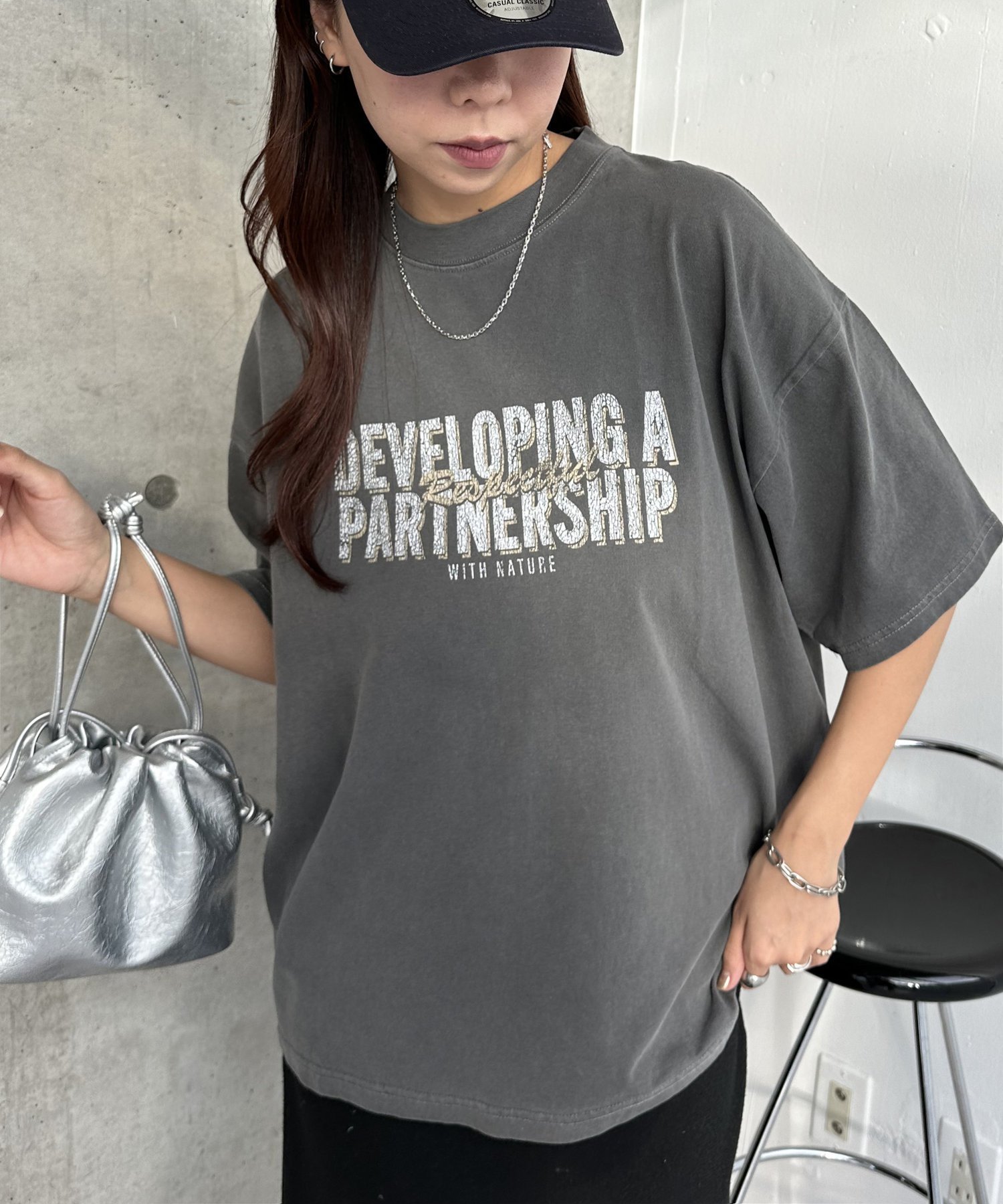 【ディスコート/Discoat】の【ユニセックス】ピグメントアソートロゴTシャツ インテリア・キッズ・メンズ・レディースファッション・服の通販 founy(ファニー) 　ファッション　Fashion　レディースファッション　WOMEN　トップス・カットソー　Tops/Tshirt　シャツ/ブラウス　Shirts/Blouses　ロング / Tシャツ　T-Shirts　コンパクト　Compact　メンズ　Mens　ヴィンテージ　Vintage　チャコールグレー|ID: prp329100004488569 ipo3291000000031980702