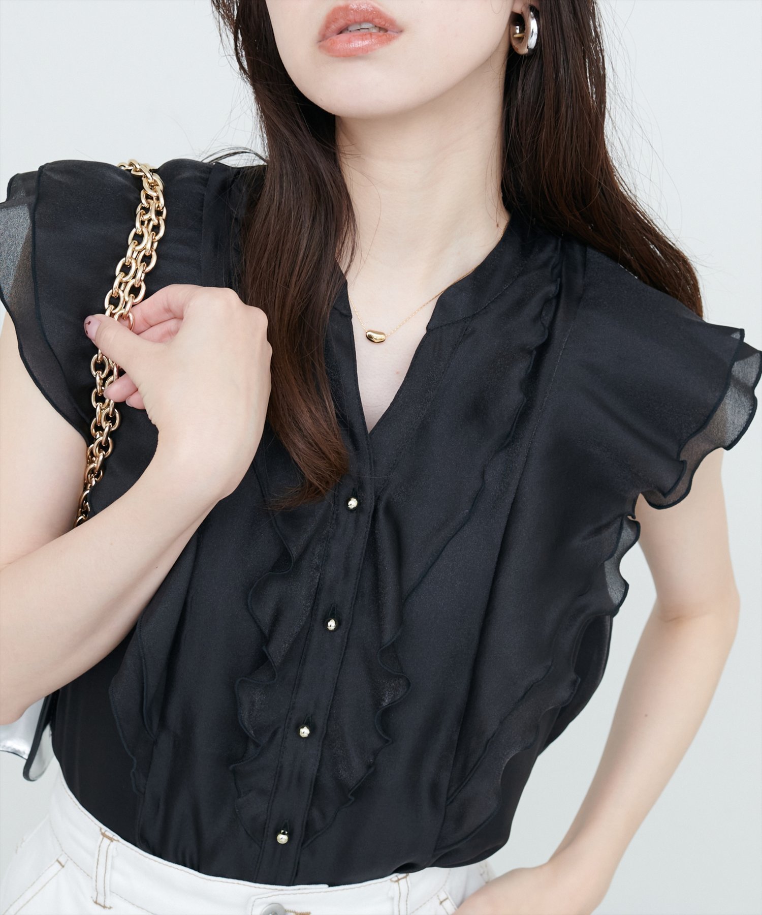 【ナチュラルクチュール/natural couture】のラッフルフリルキーネックブラウス インテリア・キッズ・メンズ・レディースファッション・服の通販 founy(ファニー) 　ファッション　Fashion　レディースファッション　WOMEN　トップス・カットソー　Tops/Tshirt　シャツ/ブラウス　Shirts/Blouses　2025年　2025　2025春夏・S/S　Ss,Spring/Summer,2025　イエロー　Yellow　デニム　Denim　トレンド　Trend　フリル　Frills　フレア　Flare　ワイド　Wide　エレガント 上品　Elegant　ブラック|ID: prp329100004489904 ipo3291000000032379236