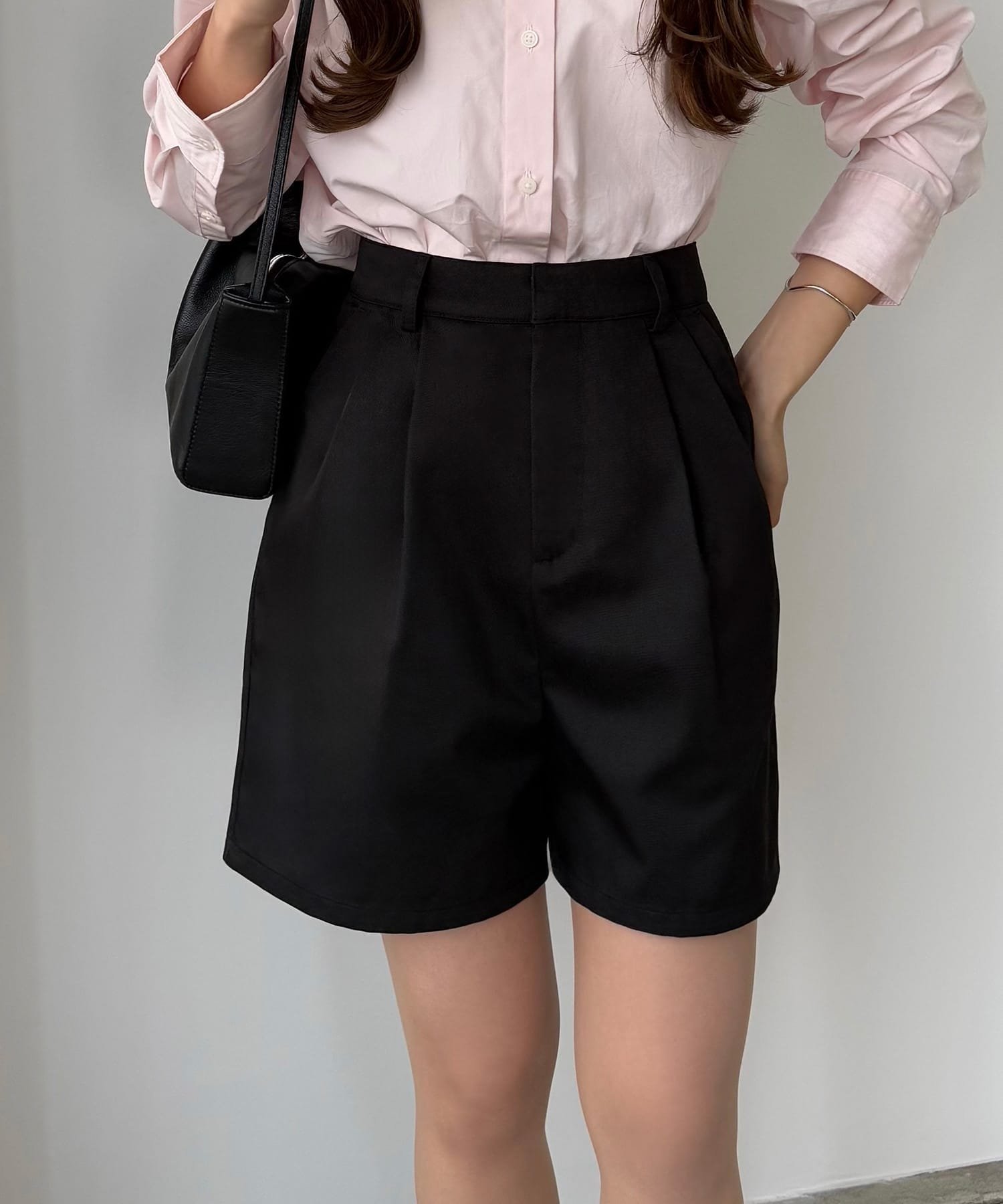 【ジュノア/JUNOAH】のcallautia ショートパンツ インテリア・キッズ・メンズ・レディースファッション・服の通販 founy(ファニー) 　ファッション　Fashion　レディースファッション　WOMEN　パンツ　Pants　ハーフ / ショートパンツ　Short Pants　ショート　Short　ブラック|ID: prp329100004491290 ipo3291000000031994554