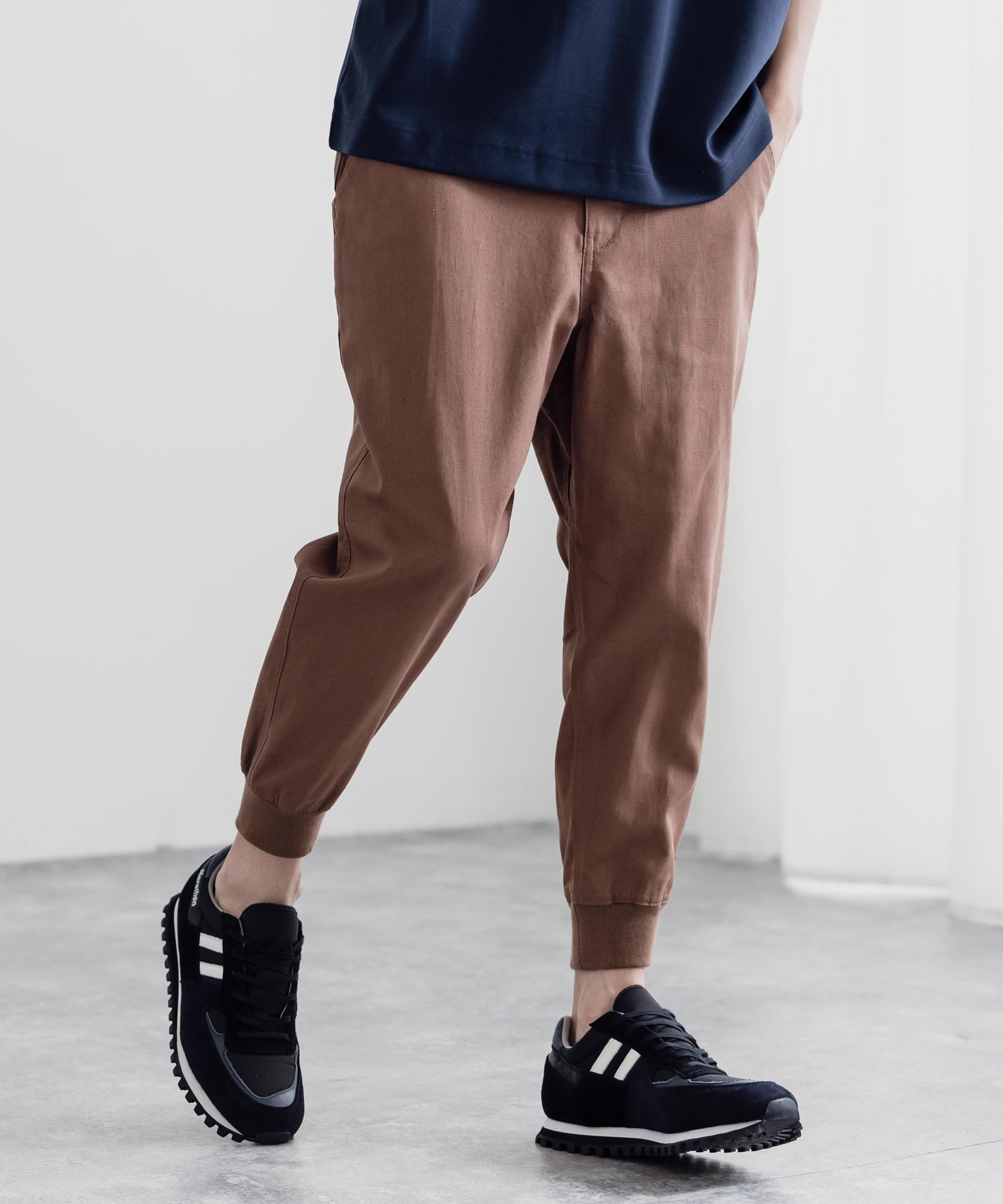 【ロッキーモンロー/Rocky Monroe】のコットンリネンクロップドジョガーパンツ インテリア・キッズ・メンズ・レディースファッション・服の通販 founy(ファニー) 　ファッション　Fashion　レディースファッション　WOMEN　パンツ　Pants　アウトドア　Outdoor　クロップド　Cropped　シンプル　Simple　ソックス　Socks　ドローコード　Draw Cord　ハーフ　Half　フィット　Fit　フロント　Front　リネン　Linen　リラックス　Relax　再入荷　Restock/Back In Stock/Re Arrival　おすすめ　Recommend　ブラウン|ID: prp329100004491292 ipo3291000000031995794