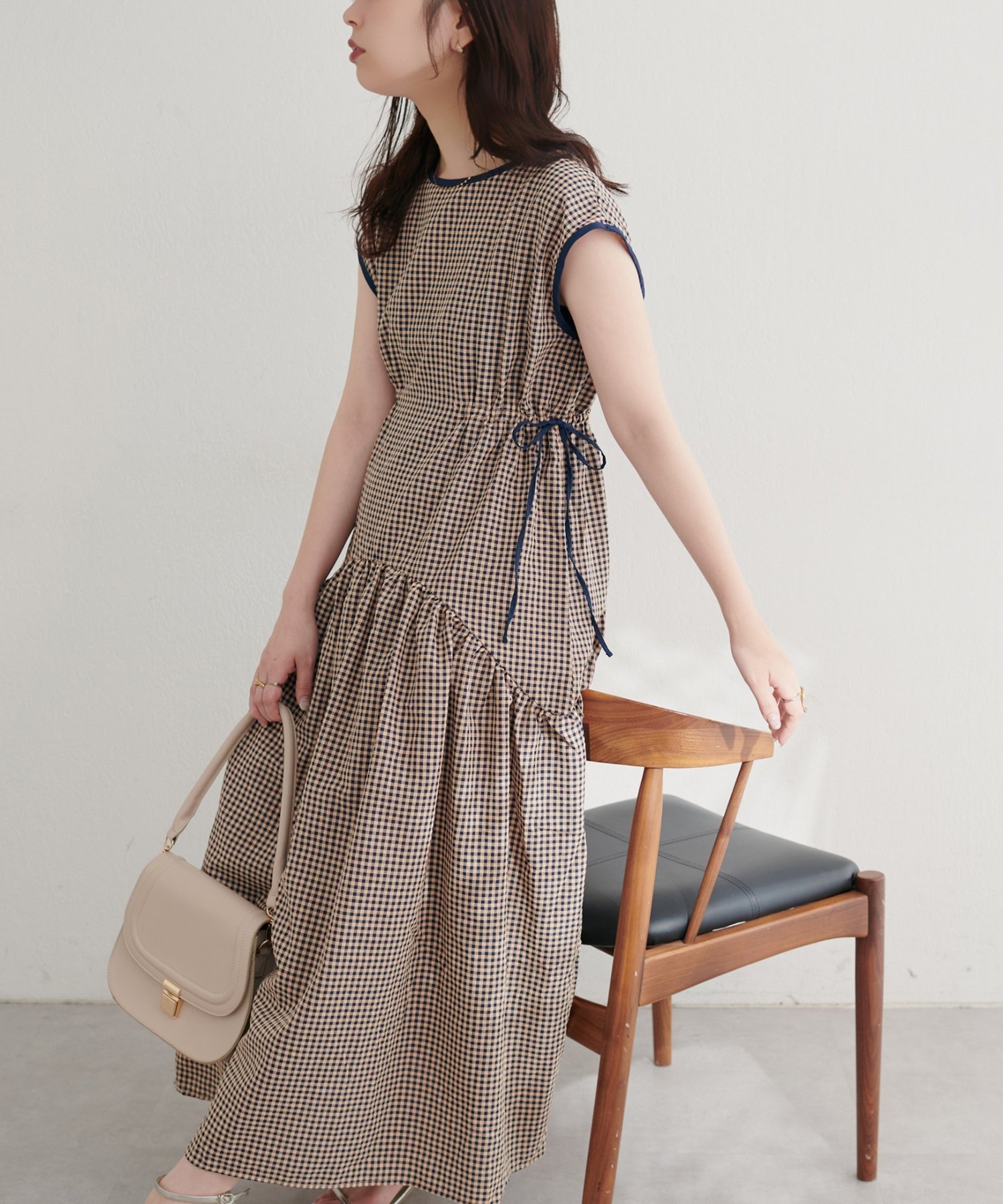 【ナチュラルクチュール/natural couture】のドロストデザインチェック柄ワンピース インテリア・キッズ・メンズ・レディースファッション・服の通販 founy(ファニー) 　ファッション　Fashion　レディースファッション　Fashion for Women　ワンピース　Dresses　エアリー　Airy Texture　カーディガン　Cardigan, Knitwear　ギャザー　Gathered, Ruffled　シアー　Sheer, See-Through　ジャケット　Jacket, Outerwear　チェック　Check, Plaid, Tartan　トレンド　Trend, Trending Now　ノースリーブ　Sleeveless, No-Sleeve　羽織　Haori, Light Jacket　リゾート　Resort, Vacation Style　リネン　Linen, Linen Fabric　おすすめ　Recommended / Our Picks　夏　Summer　エレガント 上品　Elegant　2025年　2025　2025春夏・S/S　Spring/Summer 2025 SS25　ピンク|ID: prp329100004491375 ipo3291000000033234700