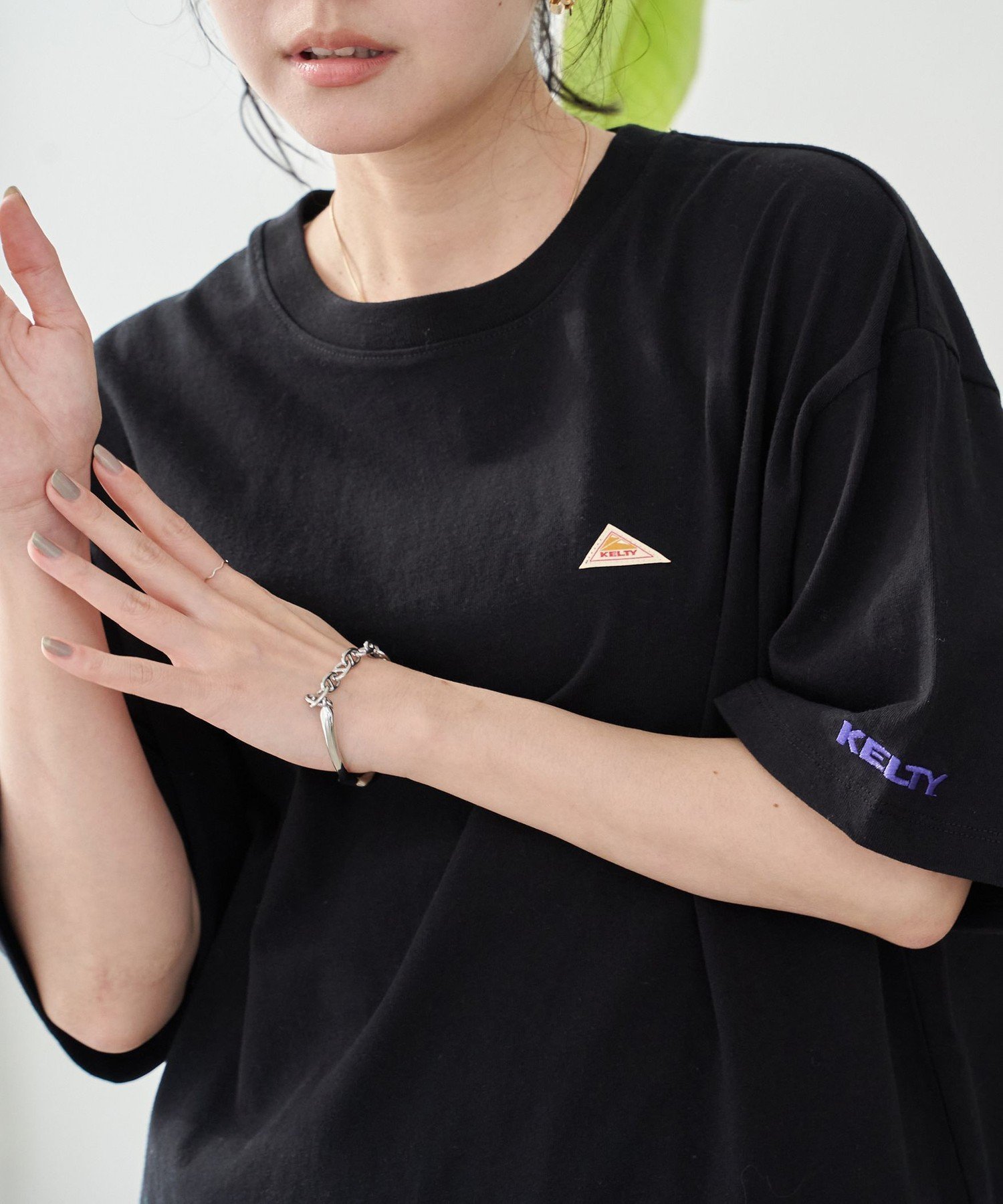 【コーエン/COEN】のKELTY(ケルティ)別注 ワンポイントロゴ 半端袖Tシャツ 人気、トレンドファッション・服の通販 founy(ファニー) 　ファッション　Fashion　レディースファッション　WOMEN　トップス・カットソー　Tops/Tshirt　シャツ/ブラウス　Shirts/Blouses　ロング / Tシャツ　T-Shirts　アウトドア　Outdoor　カリフォルニア　California　シンプル　Simple　ノースリーブ　No Sleeve　別注　Special Order　リラックス　Relax　ワイド　Wide　ワンポイント　One Point　おすすめ　Recommend　旅行　Travel　 other-1|ID: prp329100004492082 ipo3291000000031998063