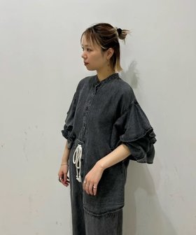 【ローズバッド/ROSE BUD】のLIGHT OZ DENIM BLOUSE 人気、トレンドファッション・服の通販 founy(ファニー) ファッション Fashion レディースファッション WOMEN タンク Tank デニム Denim フリル Frills ブリーチ Bleach ベーシック Basic モダン Modern 夏 Summer 春 Spring |ID:prp329100004494309