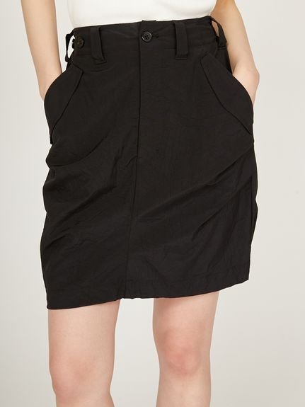 【エミ/emmi】のミリタリースカート インテリア・キッズ・メンズ・レディースファッション・服の通販 founy(ファニー) 　ファッション　Fashion　レディースファッション　WOMEN　スカート　Skirt　おすすめ　Recommend　ドローコード　Draw Cord　バルーン　Balloon　ポケット　Pocket　ポロシャツ　Polo Shirt　ミニスカート　Mini Skirt　ミリタリー　Military　ループ　Loop　BLK[009]|ID: prp329100004496769 ipo3291000000031996112