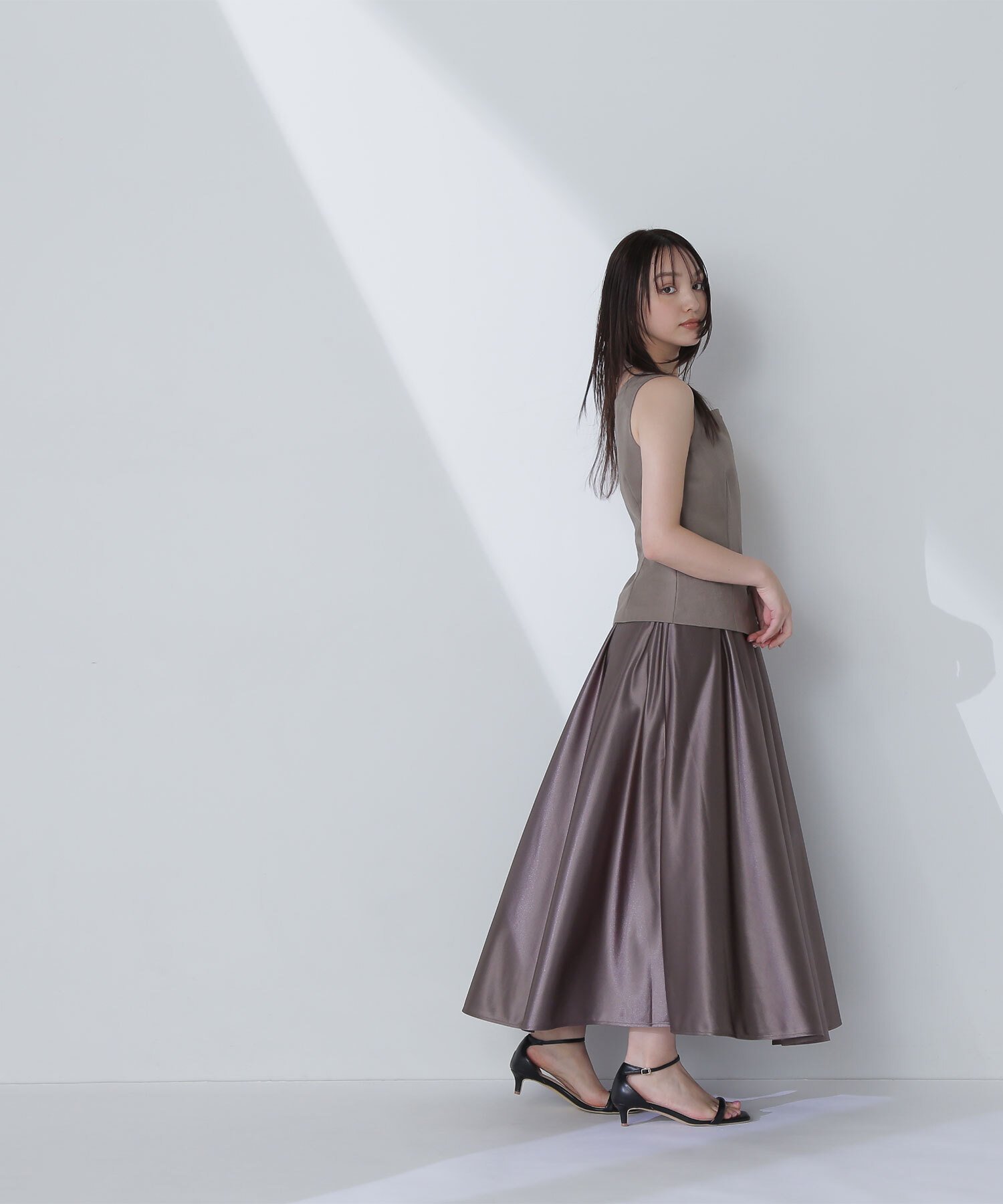 【ナチュラル ビューティー ベーシック/NATURAL BEAUTY BASIC】のグロッシーギャザースカート インテリア・キッズ・メンズ・レディースファッション・服の通販 founy(ファニー) 　ファッション　Fashion　レディースファッション　WOMEN　スカート　Skirt　おすすめ　Recommend　ギャザー　Gather　ドレープ　Drape　モカ|ID: prp329100004496863 ipo3291000000031723332