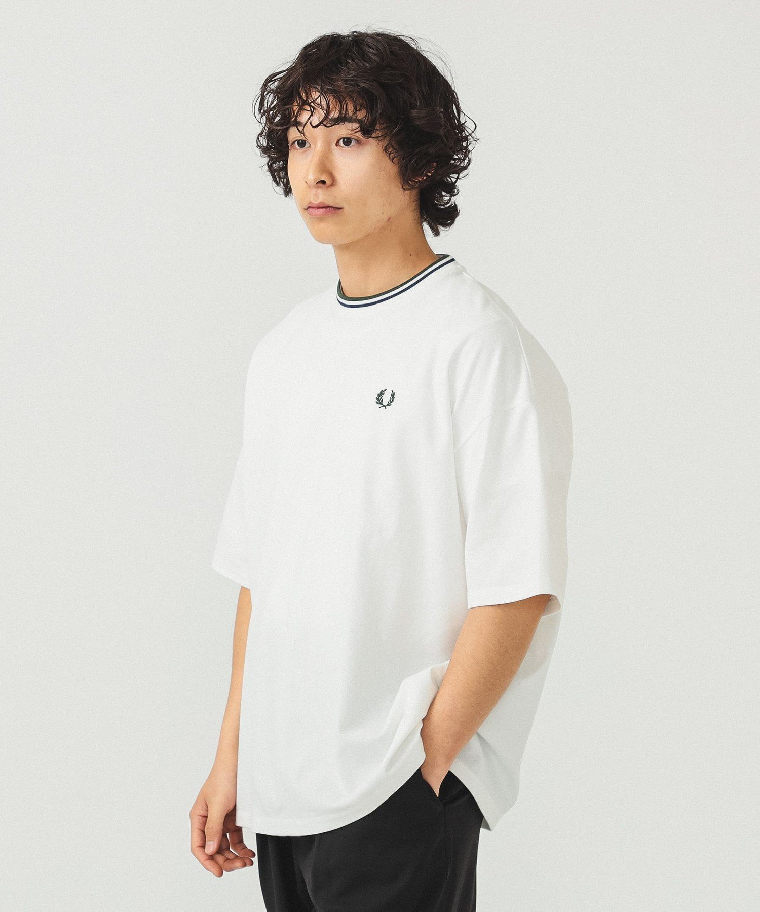【ビームス/BEAMS / MEN】の【別注】FRED PERRY / オーバーサイズ ピケ Tシャツ インテリア・キッズ・メンズ・レディースファッション・服の通販 founy(ファニー) 　ファッション　Fashion　メンズファッション　Fashion for Men　モダン　Modern, Contemporary　エレガント 上品　Elegant　別注　Limited Edition, Custom Order　鹿の子　Piqué, Kanoko Fabric　SNOW_WHITE|ID: prp329100004497161 ipo3291000000032753097