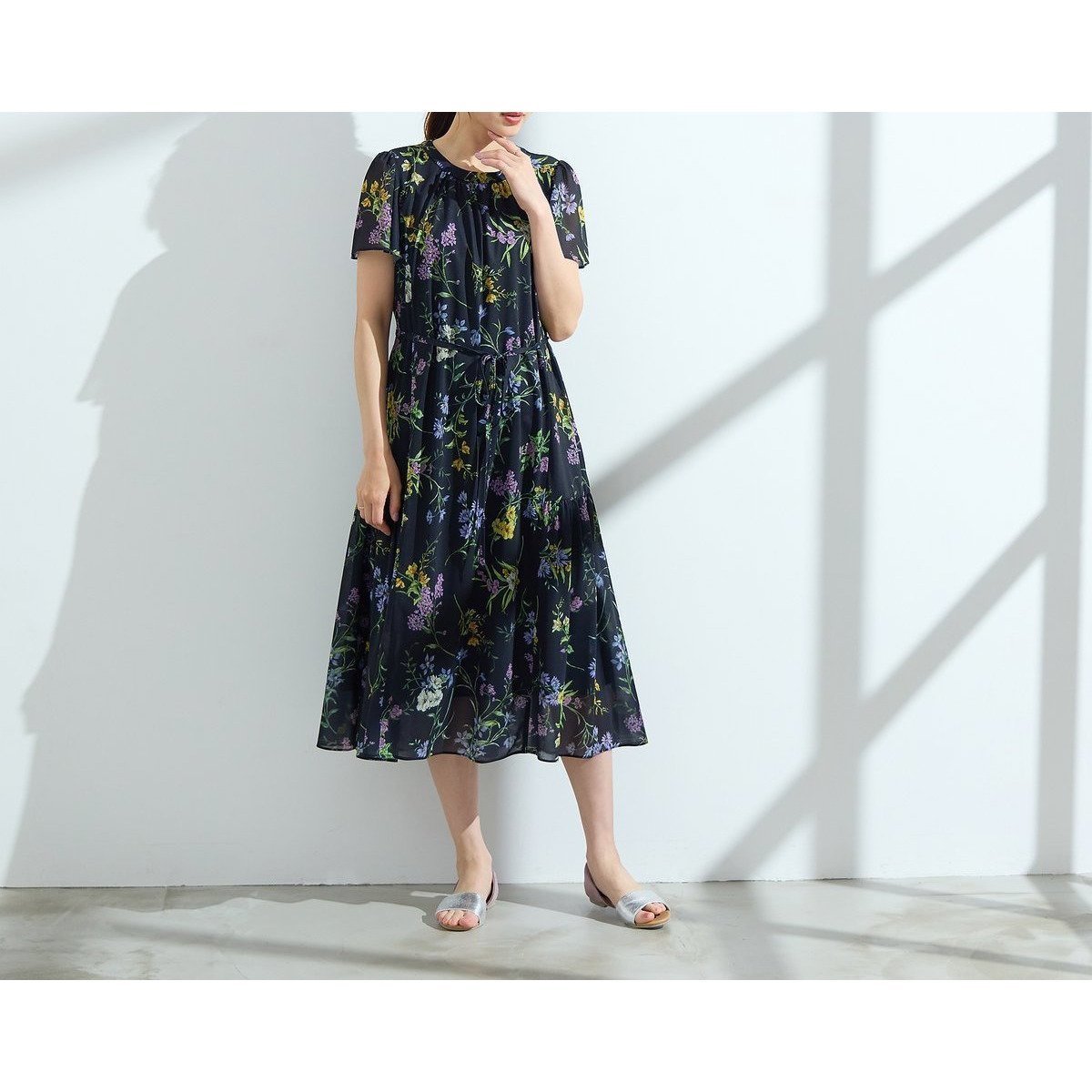 【ローズティアラ/Rose Tiara】のボタニカルプリントワンピース インテリア・キッズ・メンズ・レディースファッション・服の通販 founy(ファニー) 　ファッション　Fashion　レディースファッション　WOMEN　ワンピース　Dress　シンプル　Simple　フェミニン　Feminine　フリル　Frills　マキシ　Maxi　リラックス　Relax　エレガント 上品　Elegant　ブラック|ID: prp329100004498242 ipo3291000000031733589
