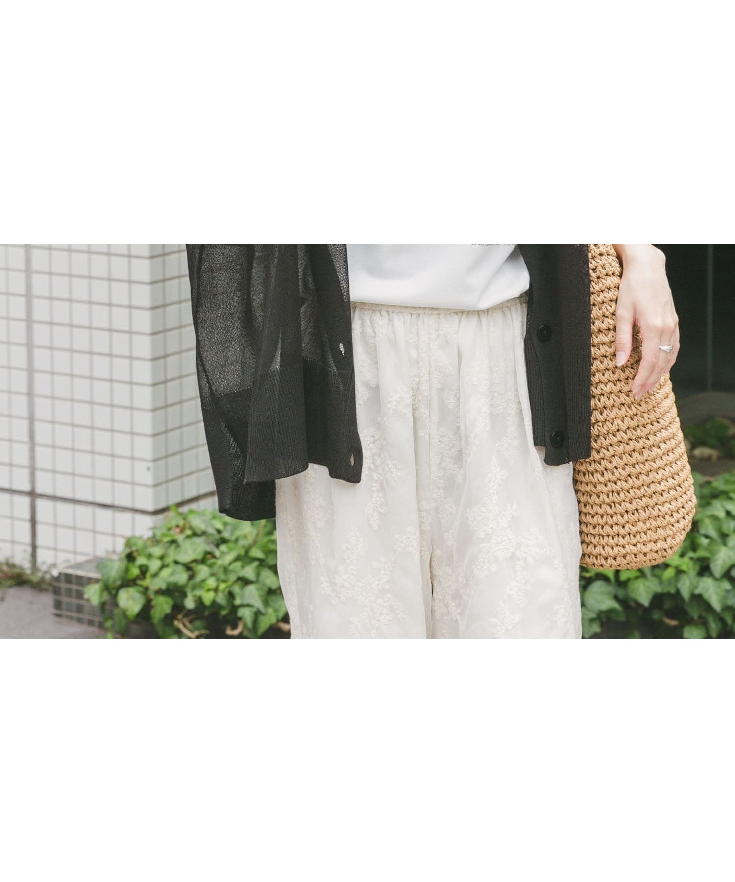 【アイテムズアーバンリサーチ/ITEMS URBAN RESEARCH】のシアーVネックニットカーディガン インテリア・キッズ・メンズ・レディースファッション・服の通販 founy(ファニー) 　ファッション　Fashion　レディースファッション　Fashion for Women　トップス・カットソー　Cut & Sew Tops　ニット　Knit Tops & Sweaters　カーディガン・羽織り　Layered Style Cardigans　Vネックトップス　V-Neck Tops / V-Cut Neckline Shirts　2025年　2025　2025春夏・S/S　Spring/Summer 2025 SS25　コンパクト　Compact, Small Size　シアー　Sheer, See-Through　エレガント 上品　Elegant　夏　Summer　S/S・春夏　SS, Spring/Summer, Warm Season　BLK|ID: prp329100004498265 ipo3291000000033639283