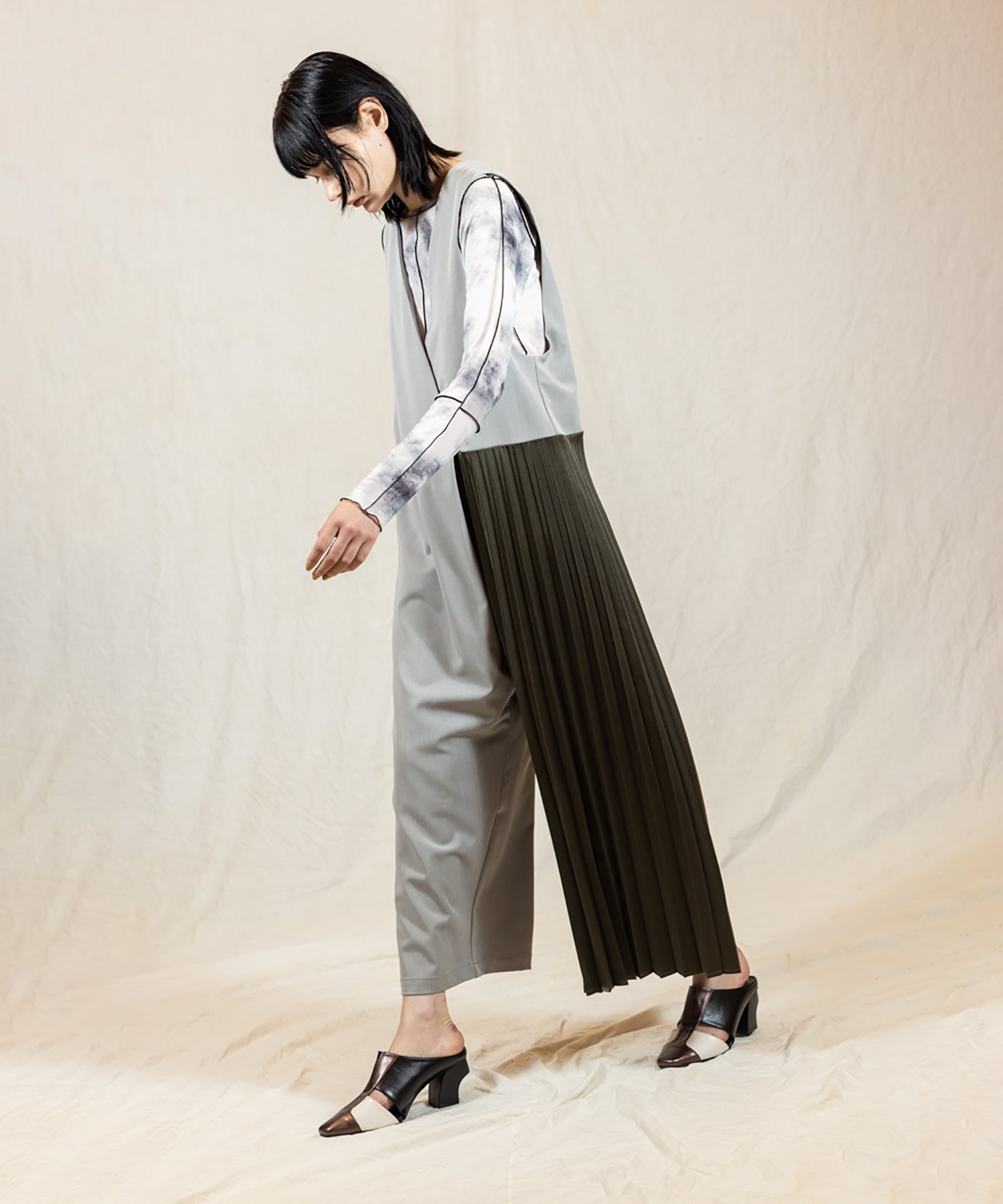 【オズモーシス/OSMOSIS】のラッププリーツオールインワン インテリア・キッズ・メンズ・レディースファッション・服の通販 founy(ファニー) 　ファッション　Fashion　レディースファッション　WOMEN　ワンピース　Dress　オールインワン ワンピース　All In One Dress　GRAY|ID: prp329100004498557 ipo3291000000031736153