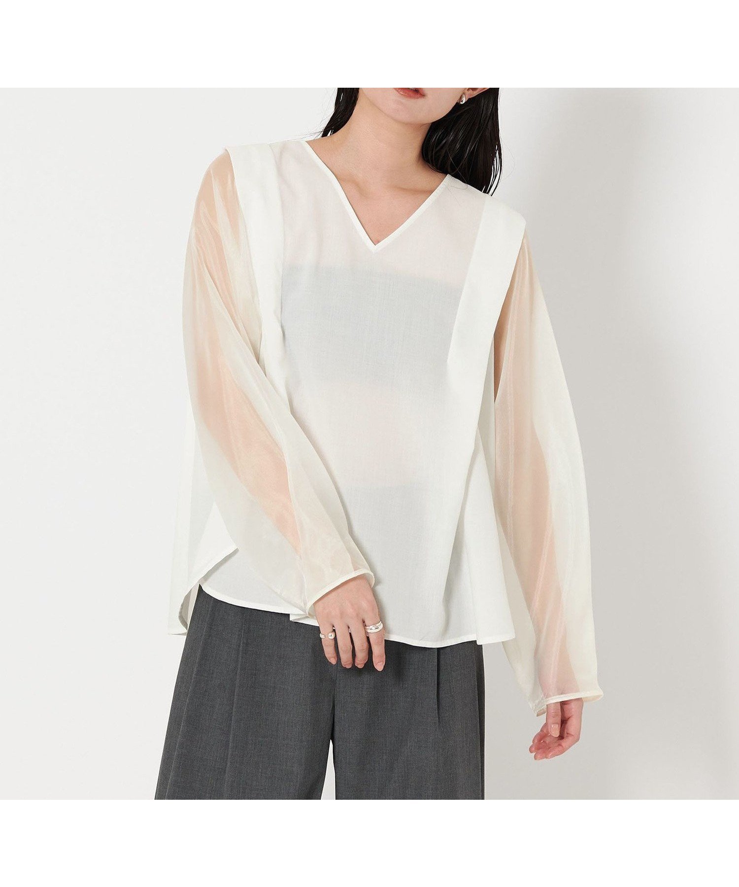 【ユナイテッドアローズ/UNITED ARROWS】のMARW UNITED ARROWS シアー Vネック コンビ ブラウス インテリア・キッズ・メンズ・レディースファッション・服の通販 founy(ファニー) 　ファッション　Fashion　レディースファッション　WOMEN　トップス・カットソー　Tops/Tshirt　シャツ/ブラウス　Shirts/Blouses　Vネック　V-Neck　オーガンジー　Organdy　コンビ　Combination　シアー　Sheer　定番　Standard　人気　Popularity　ボトム　Bottom　エレガント 上品　Elegant　ビジネス 仕事 通勤　Business　WHITE|ID: prp329100004498807 ipo3291000000031738201