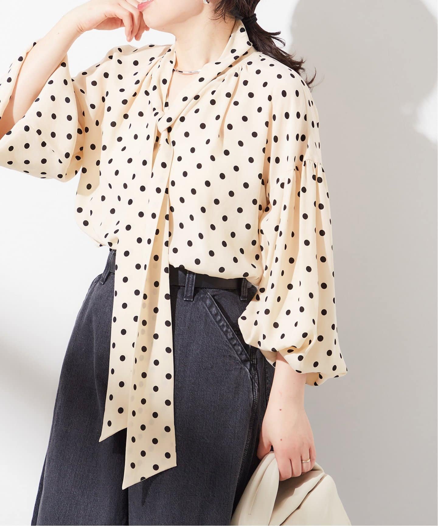 【ジャーナルスタンダード レサージュ/journal standard L'essage】のDEVEAUX*IPEKERボウタイブラウス2 インテリア・キッズ・メンズ・レディースファッション・服の通販 founy(ファニー) 　ファッション　Fashion　レディースファッション　WOMEN　トップス・カットソー　Tops/Tshirt　シャツ/ブラウス　Shirts/Blouses　2025年　2025　2025春夏・S/S　Ss,Spring/Summer,2025　人気　Popularity　ナチュラル|ID: prp329100004498924 ipo3291000000031739327