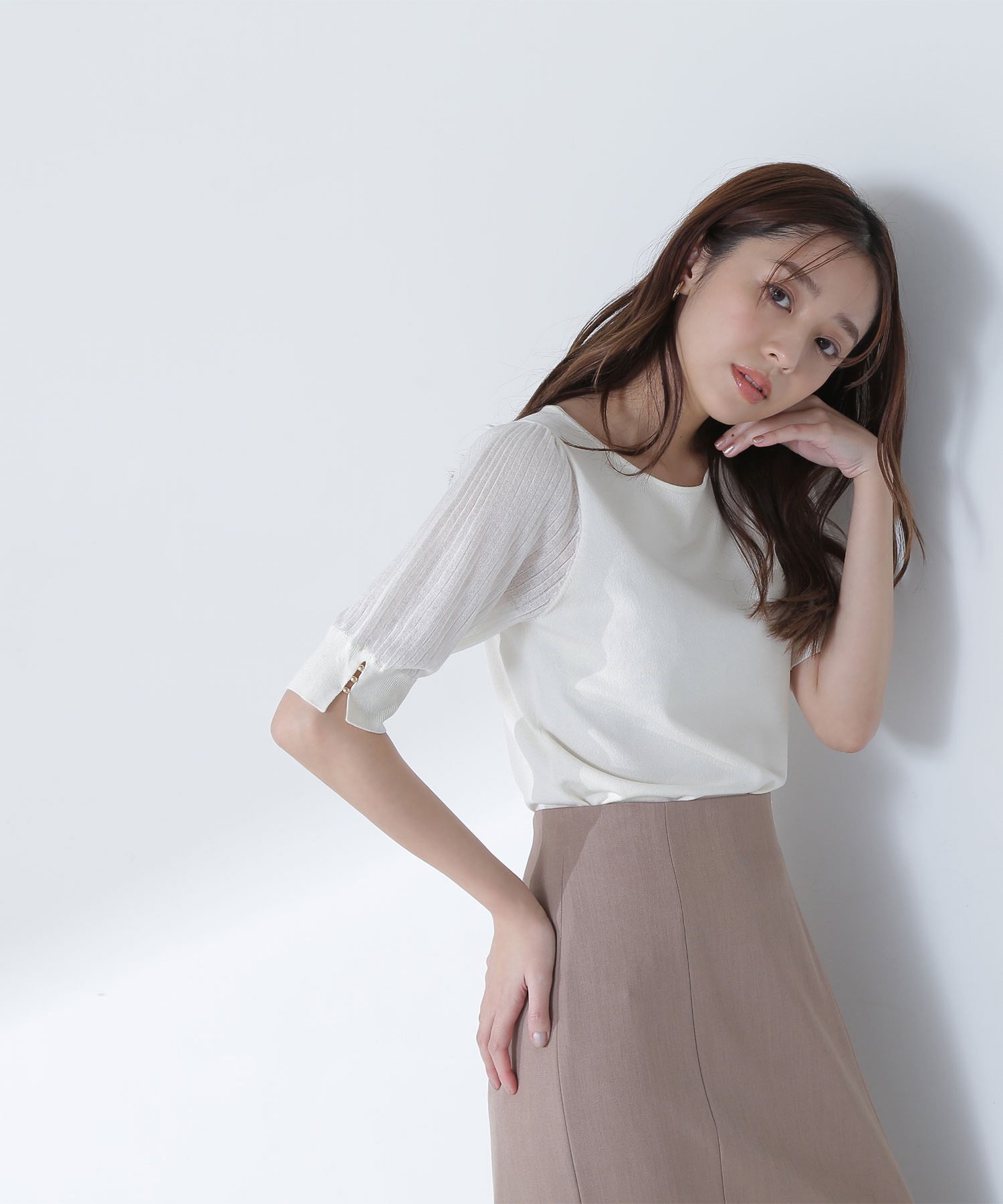 【ナチュラル ビューティー ベーシック/NATURAL BEAUTY BASIC】のシアーラメプリーツスリーブニット インテリア・キッズ・メンズ・レディースファッション・服の通販 founy(ファニー) 　ファッション　Fashion　レディースファッション　WOMEN　トップス・カットソー　Tops/Tshirt　ニット　Knit Tops　おすすめ　Recommend　スリーブ　Sleeve　フォルム　Form　フラット　Flat　ボトム　Bottom　メタル　Metal　人気　Popularity　ビジネス 仕事 通勤　Business　オフ1|ID: prp329100004498935 ipo3291000000031739406