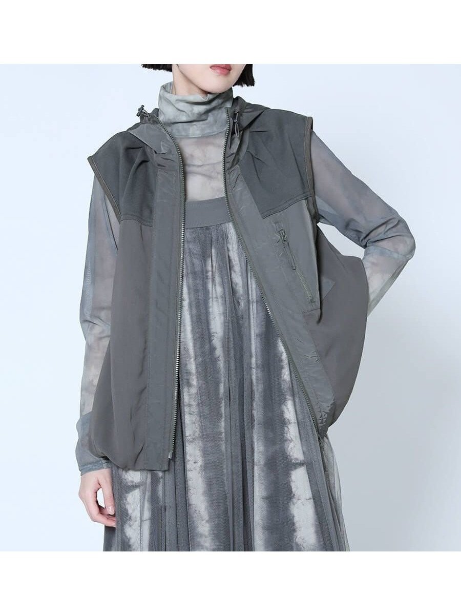 【ラシュッド/LASUD】の異素材ドッキングバルーンベスト インテリア・キッズ・メンズ・レディースファッション・服の通販 founy(ファニー) 　ファッション　Fashion　レディースファッション　WOMEN　アウター　Coat Outerwear　トップス・カットソー　Tops/Tshirt　ベスト/ジレ　Gilets/Vests　おすすめ　Recommend　シアー　Sheer　ドッキング　Docking　バランス　Balance　バルーン　Balloon　フェミニン　Feminine　ベスト　Vest　切替　Switching　チャコールグレー|ID: prp329100004499019 ipo3291000000031740083