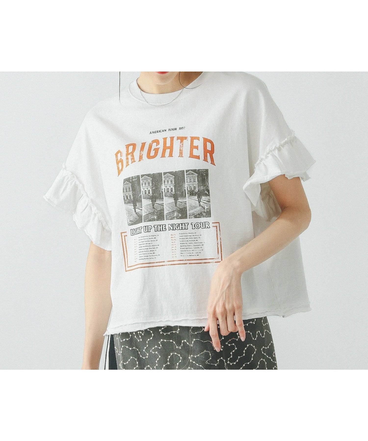 【グローバルワーク/GLOBAL WORK】のヘビロッTEEフリルプリント半袖/325970 インテリア・キッズ・メンズ・レディースファッション・服の通販 founy(ファニー) 　ファッション　Fashion　レディースファッション　Fashion for Women　トップス・カットソー　Cut & Sew Tops　インナー　Innerwear　サロペット　Overalls, Salopette　ジャケット　Jacket, Outerwear　トレンド　Trend, Trending Now　フリル　Frill, Ruffle　フレアースカート　Flared Skirt, A-Line Skirt　フロント　Front, Front Design　プリント　Print, Printed Pattern　ヴィンテージ　Vintage Style　半袖　Short Sleeve, Half Sleeve　オフ05|ID: prp329100004499467 ipo3291000000032722784