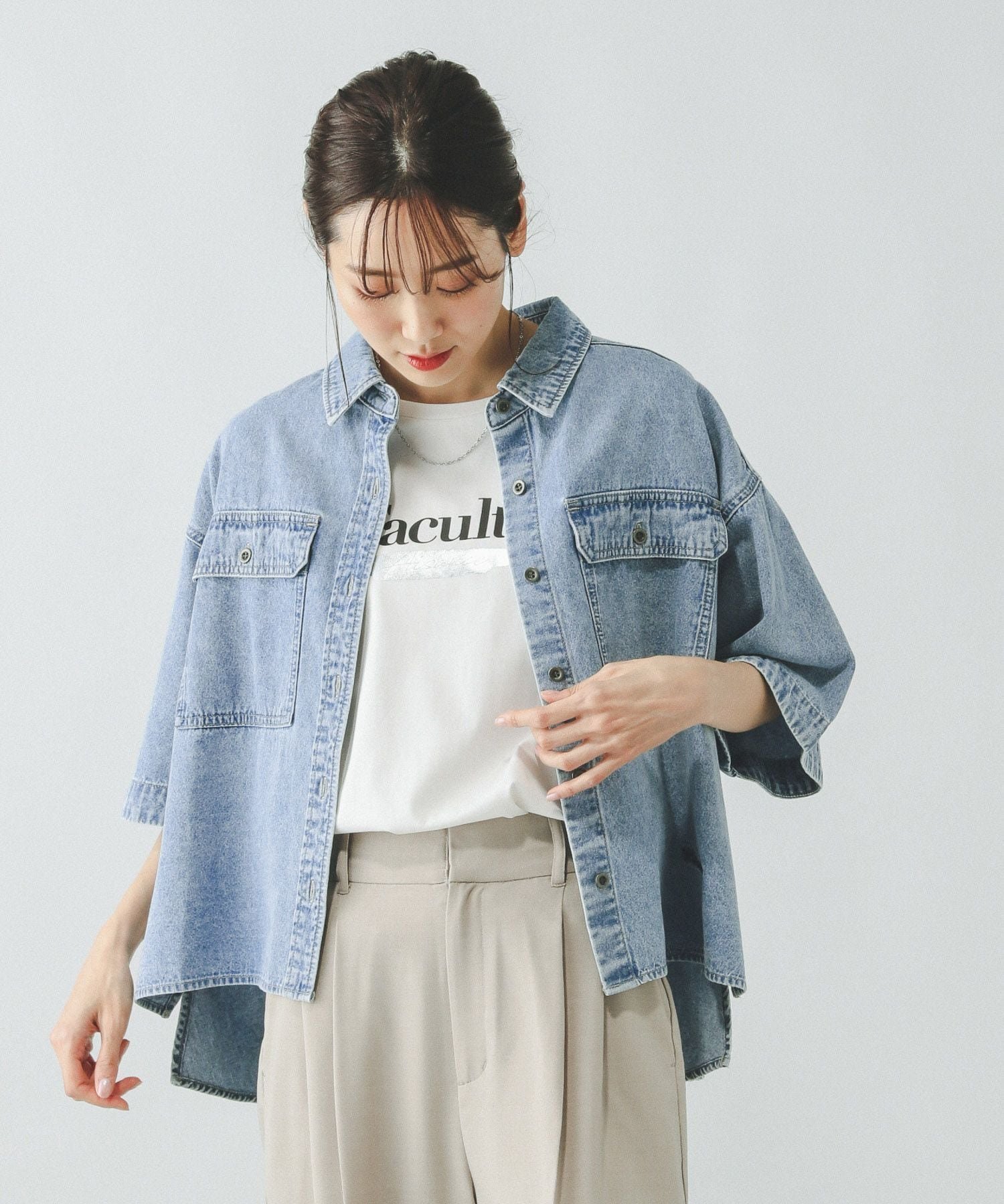 【グローバルワーク/GLOBAL WORK】のGOODデニムシャツ半袖/288639 インテリア・キッズ・メンズ・レディースファッション・服の通販 founy(ファニー) 　ファッション　Fashion　レディースファッション　Fashion for Women　トップス・カットソー　Cut & Sew Tops　シャツ・ブラウス・オフィスカジュアル　Elegant Blouses & Button-Ups　デニム　Denim, Jeans Material　フェミニン　Feminine, Girly　フレア　Flare, Flared　ポケット　Pocket, Pocket Detail　ヨーク　Yoke, Yoke Design　ワイド　Wide, Wide Fit　半袖　Short Sleeve, Half Sleeve　ライトブルー83|ID: prp329100004500037 ipo3291000000033209100