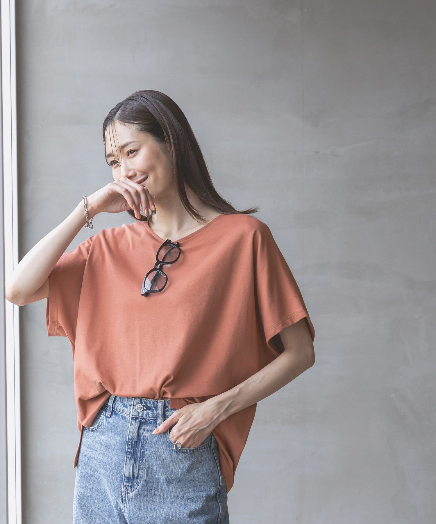 【グローバルワーク/GLOBAL WORK】のなめらかタッチドルマン半袖/289393 人気、トレンドファッション・服の通販 founy(ファニー) 　ファッション　Fashion　レディースファッション　WOMEN　トップス・カットソー　Tops/Tshirt　なめらか　Smooth　カットソー　Cut And Sew　スリット　Slit　フロント　Front　ワイド　Wide　半袖　Short Sleeve　 other-1|ID: prp329100004500431 ipo3291000000031937088