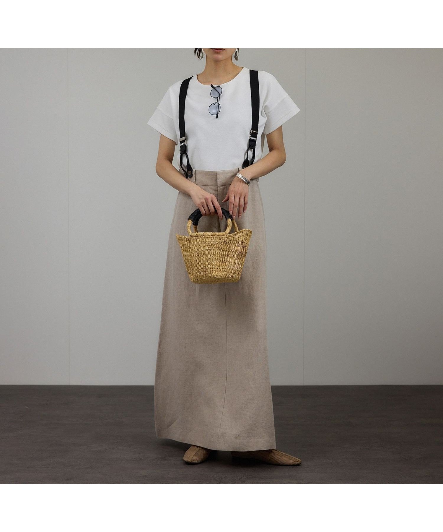 【サロン アダム エ ロペ/SALON adam et rope'】の【WEB限定】ヨーロピアンフラックスリネンサスペンダースカート 取り外し可能 インテリア・キッズ・メンズ・レディースファッション・服の通販 founy(ファニー) 　ファッション　Fashion　レディースファッション　WOMEN　スカート　Skirt　吸水　Water Absorption　サスペンダー　Suspenders　シャンブレー　Chambray　シンプル　Simple　タンク　Tank　バランス　Balance　フロント　Front　ベスト　Vest　ポケット　Pocket　リネン　Linen　おすすめ　Recommend　キナリ(16)|ID: prp329100004501131 ipo3291000000032060787
