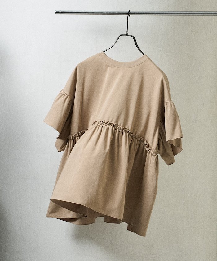 【フリークスストア/FREAK'S STORE】のUVカット/接触冷感/吸湿速乾/遮熱機能 multi functional 袖フリルショートスリーブTシャツ/機能性素材 切替Tシャツ 25SS インテリア・キッズ・メンズ・レディースファッション・服の通販 founy(ファニー) 　ファッション　Fashion　レディースファッション　Fashion for Women　トップス・カットソー　Cut & Sew Tops　シャツ・ブラウス・オフィスカジュアル　Elegant Blouses & Button-Ups　ロングTシャツ・Tシャツ　Longline T-Shirts & Tees　2025年　2025　2025春夏・S/S　Spring/Summer 2025 SS25　フェミニン　Feminine, Girly　切替　Switching, Contrast Panel　夏　Summer　S/S・春夏　SS, Spring/Summer, Warm Season　ベージュ|ID: prp329100004501660 ipo3291000000033175648