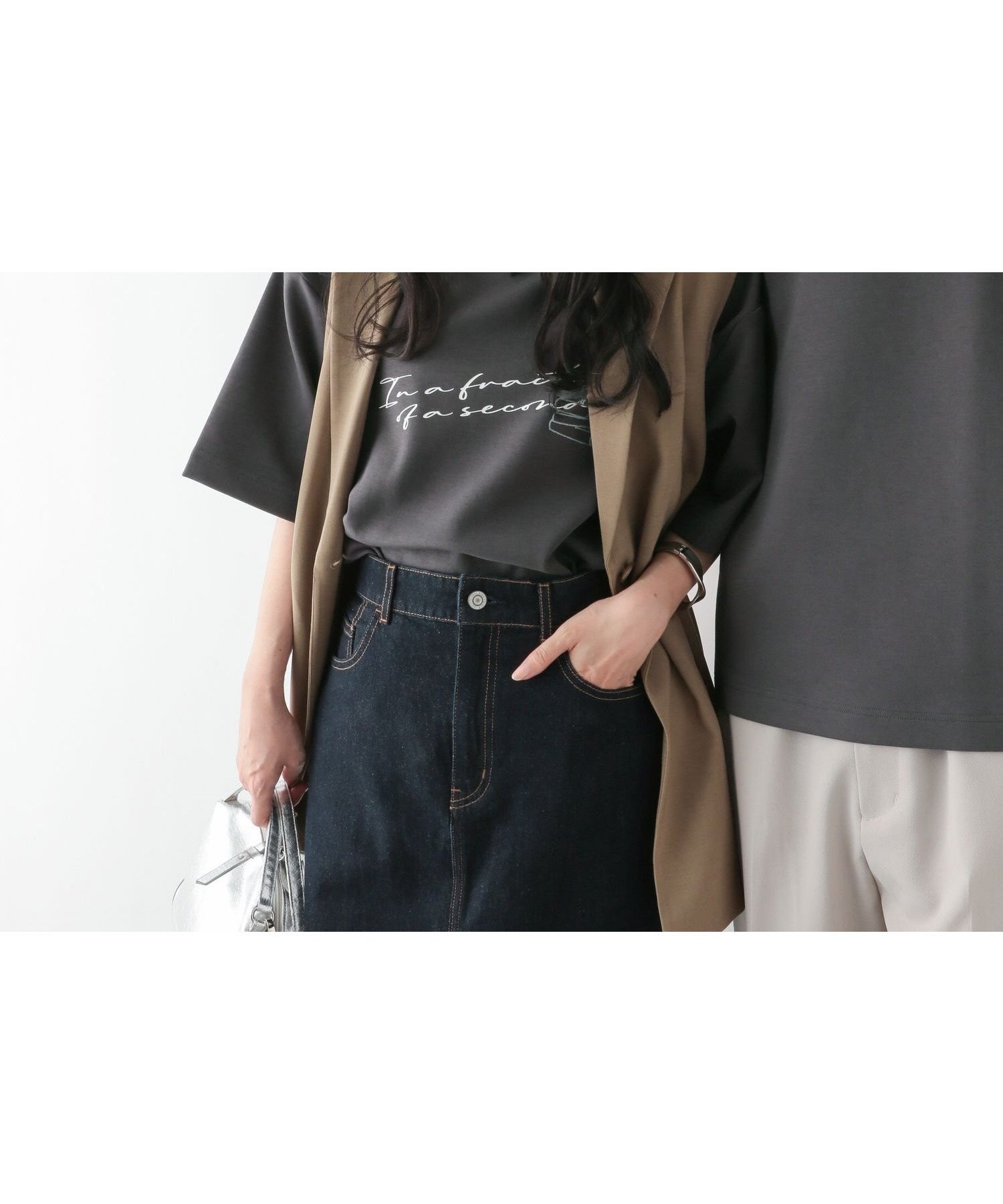 【グローバルワーク/GLOBAL WORK】のライトクッションクール/ロゴ/半袖/288075 インテリア・キッズ・メンズ・レディースファッション・服の通販 founy(ファニー) 　ファッション　Fashion　レディースファッション　WOMEN　トップス・カットソー　Tops/Tshirt　おすすめ　Recommend　クッション　Cushion　グラフィック　Graphic　トレンド　Trend　フォルム　Form　リラックス　Relax　エレガント 上品　Elegant　人気　Popularity　半袖　Short Sleeve　夏　Summer　春　Spring　S/S・春夏　Ss・Spring/Summer　チャコール×モチーフ筆記18|ID: prp329100004502893 ipo3291000000031947140