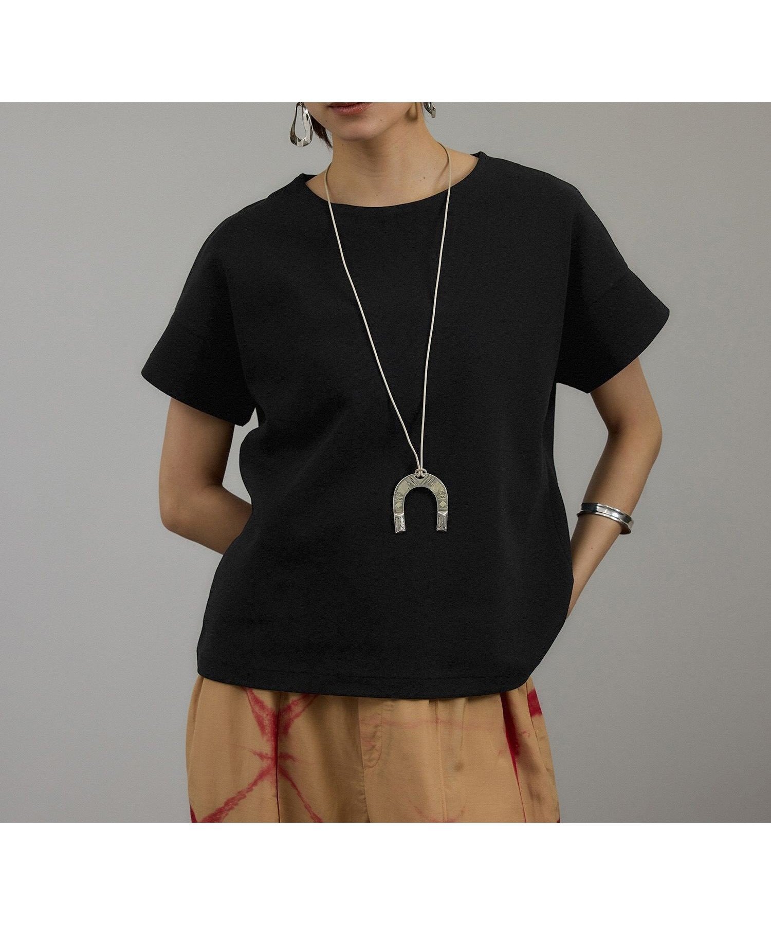 【サロン アダム エ ロペ/SALON adam et rope'】の【WEB限定】フレンチスリーブポンチTシャツ ワイドボーダー/無地 インテリア・キッズ・メンズ・レディースファッション・服の通販 founy(ファニー) 　ファッション　Fashion　レディースファッション　WOMEN　トップス・カットソー　Tops/Tshirt　シャツ/ブラウス　Shirts/Blouses　ロング / Tシャツ　T-Shirts　クロップド　Cropped　コンパクト　Compact　ショート　Short　スリーブ　Sleeve　トレンド　Trend　バランス　Balance　フィット　Fit　フレンチ　French　ボーダー　Border　ワイド　Wide　人気　Popularity　定番　Standard　無地　Plain Color　ブラック(01)|ID: prp329100004502902 ipo3291000000032482363