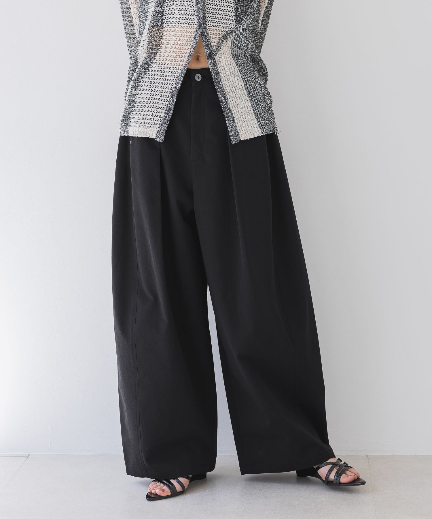 【ジーナシス/JEANASiS】のバレルレッグボリュームパンツ インテリア・キッズ・メンズ・レディースファッション・服の通販 founy(ファニー) 　ファッション　Fashion　レディースファッション　WOMEN　パンツ　Pants　カットソー　Cut And Sew　コンパクト　Compact　サマー　Summer　ワイド　Wide　ブラック|ID: prp329100004504246 ipo3291000000031989679