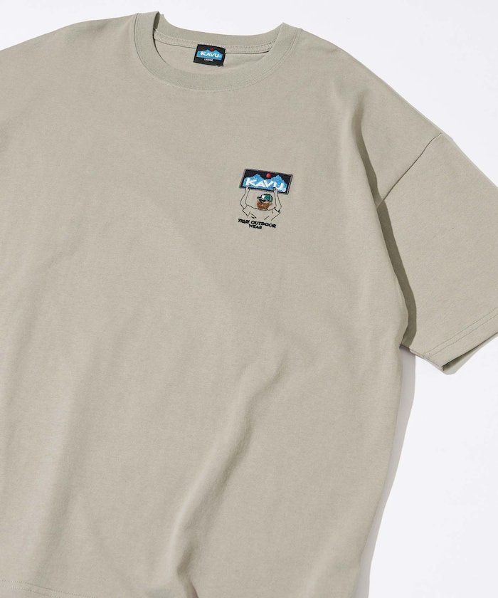 【フリークスストア/FREAK'S STORE】のKAVU×FREAK S STORE/カブ- 別注 ビッグシルエット ワンポイントロゴ クルーネックTシャツ / Beard 【限定展開】 25SS インテリア・キッズ・メンズ・レディースファッション・服の通販 founy(ファニー) 　ファッション　Fashion　レディースファッション　WOMEN　トップス・カットソー　Tops/Tshirt　シャツ/ブラウス　Shirts/Blouses　ロング / Tシャツ　T-Shirts　2025年　2025　2025春夏・S/S　Ss,Spring/Summer,2025　おすすめ　Recommend　インナー　Inner　トレンド　Trend　ビッグ　Big　ボトム　Bottom　ワンポイント　One Point　人気　Popularity　別注　Special Order　夏　Summer　定番　Standard　S/S・春夏　Ss・Spring/Summer　グレージュ|ID: prp329100004505393 ipo3291000000031957234