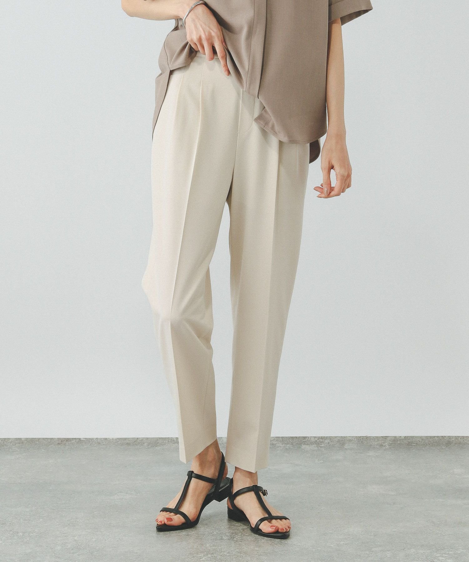 【グローバルワーク/GLOBAL WORK】の貴島明日香さん着用/ウツクシルエットDRYテーパードパンツ/289056 インテリア・キッズ・メンズ・レディースファッション・服の通販 founy(ファニー) 　ファッション　Fashion　レディースファッション　Fashion for Women　パンツ　Pants & Trousers　キャップ　Cap, Baseball Cap　ジップ　Zip, Zipper　ジャケット　Jacket, Outerwear　ストレッチ　Stretch, Stretchy Fabric　セットアップ　Set-Up, Coordinated Outfit　センター　Center, Center Line　人気　Popular, Best Seller　フラット　Flat, Flat Shoes　フロント　Front, Front Design　ポケット　Pocket, Pocket Detail　ミドル　Middle Length, Mid Height　リラックス　Relax, Relaxed Fit　夏　Summer　アイボリー08|ID: prp329100004505598 ipo3291000000033501572