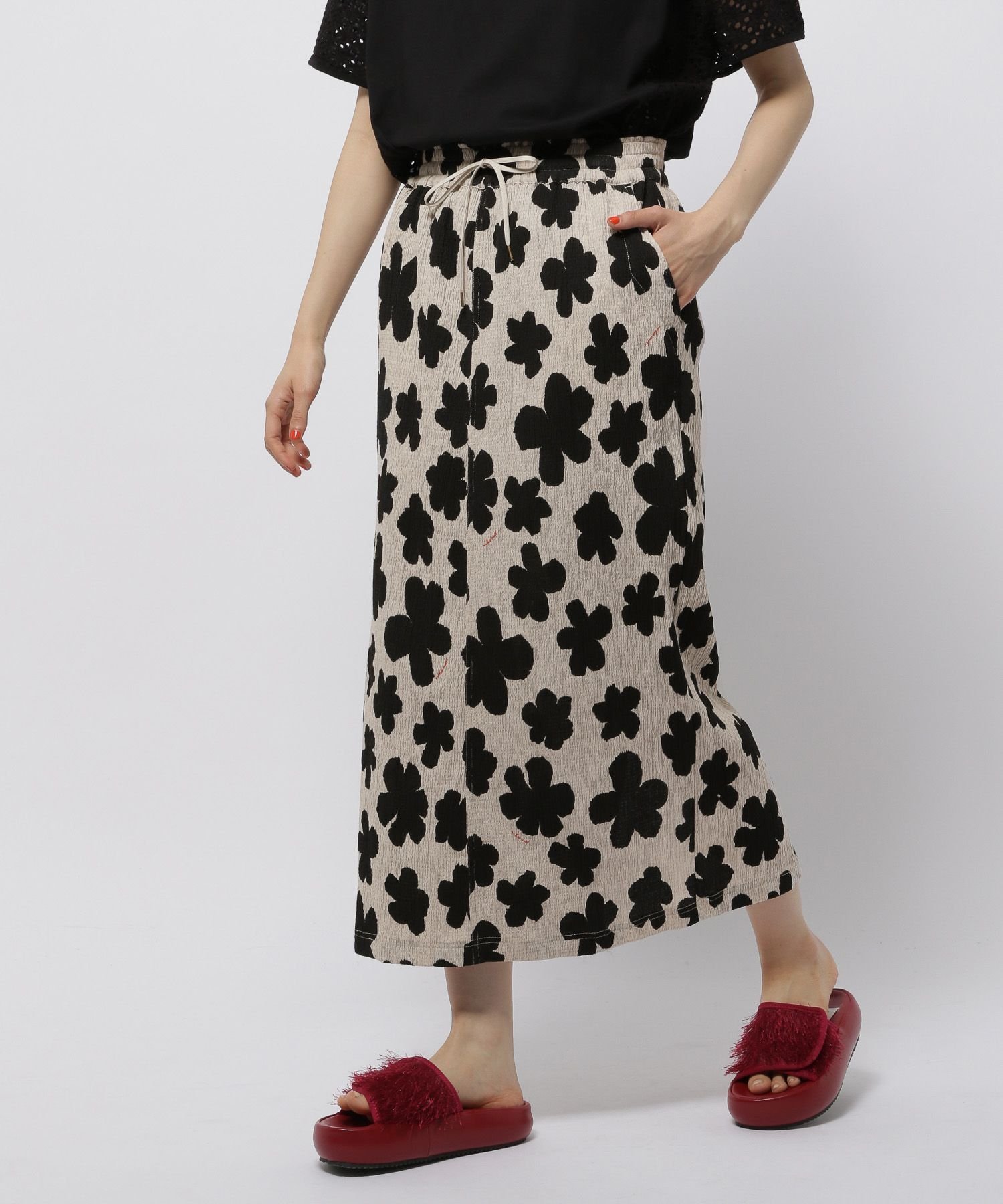 【ニコアンド/niko and】のDRYクシュイージースカート インテリア・キッズ・メンズ・レディースファッション・服の通販 founy(ファニー) 　ファッション　Fashion　レディースファッション　Ladies' Fashion Online　スカート　Skirt　おすすめ　Recommend　カットソー　Cut And Sew　スリット　Slit　タイトスカート　Tight Skirt　ダウン　Down　旅行　Travel　アイボリーフラワー|ID: prp329100004506957 ipo3291000000032654509