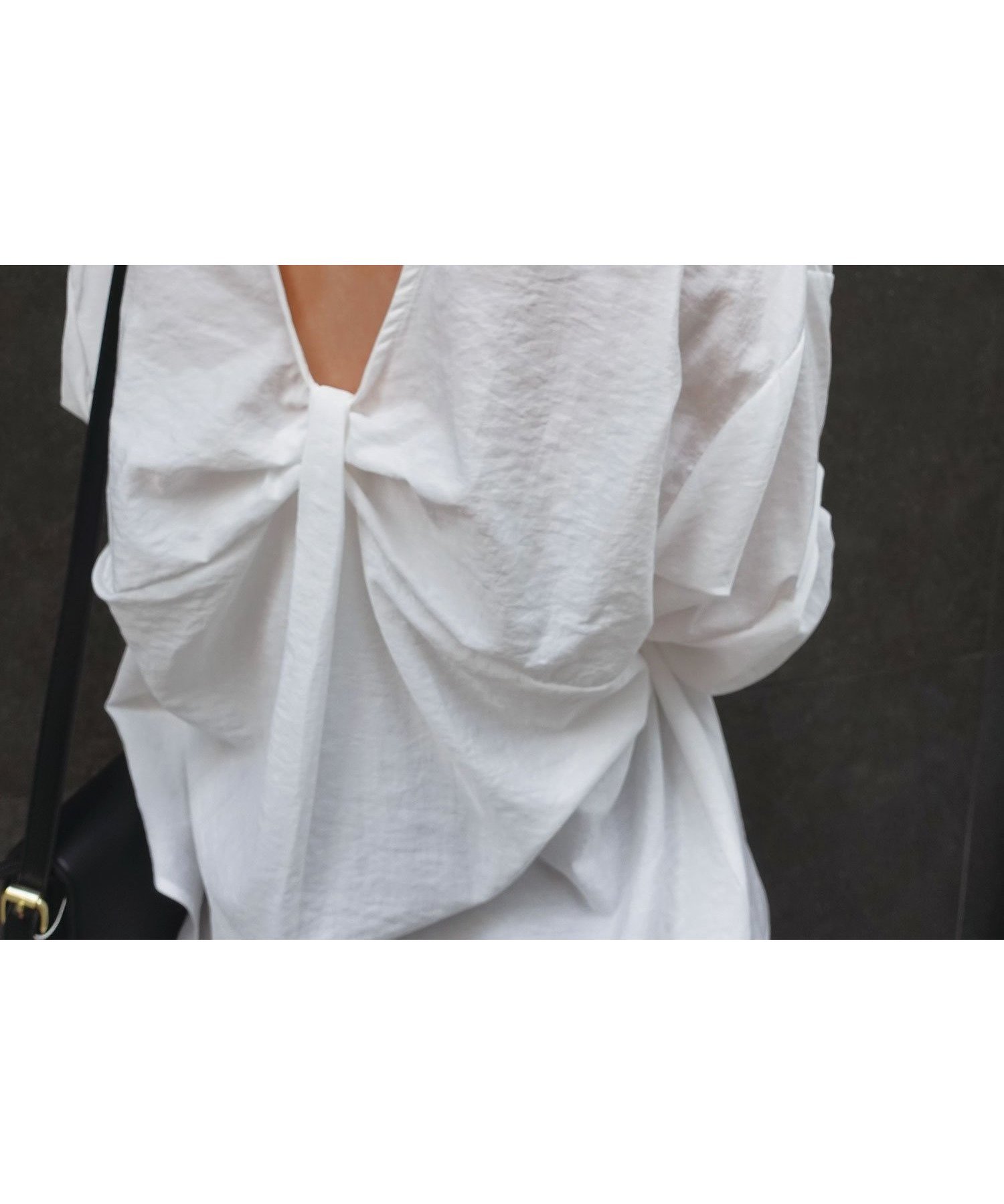 【コーナーズ/CORNERS】のバッククロスデザインシャツ インテリア・キッズ・メンズ・レディースファッション・服の通販 founy(ファニー) 　ファッション　Fashion　レディースファッション　WOMEN　トップス・カットソー　Tops/Tshirt　シャツ/ブラウス　Shirts/Blouses　バッグ　Bag　ホワイト|ID: prp329100004507003 ipo3291000000031813699