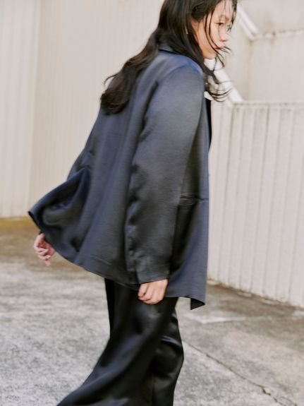 【ミースロエ/MIESROHE】のリラクシーサテンジャケット インテリア・キッズ・メンズ・レディースファッション・服の通販 founy(ファニー) 　雑誌掲載アイテム　Magazine Picks & Fashion Features　ファッション雑誌　Fashion Magazines　ヴェリィ　VERY　ファッション　Fashion　レディースファッション　Fashion for Women　アウター　Coat / Outerwear Collection　レディースジャケット・軽アウター　Jackets　6月号　June Issue, Jun. Edition　とろみ　Fluid, Flowy Fabric　エレガント 上品　Elegant　サテン　Satin, Glossy Fabric　シンプル　Simple, Minimal　ボックス　Boxy, Box Shape　雑誌　Magazine, Fashion Magazine　DNVY[090]|ID: prp329100004508929 ipo3291000000032713411