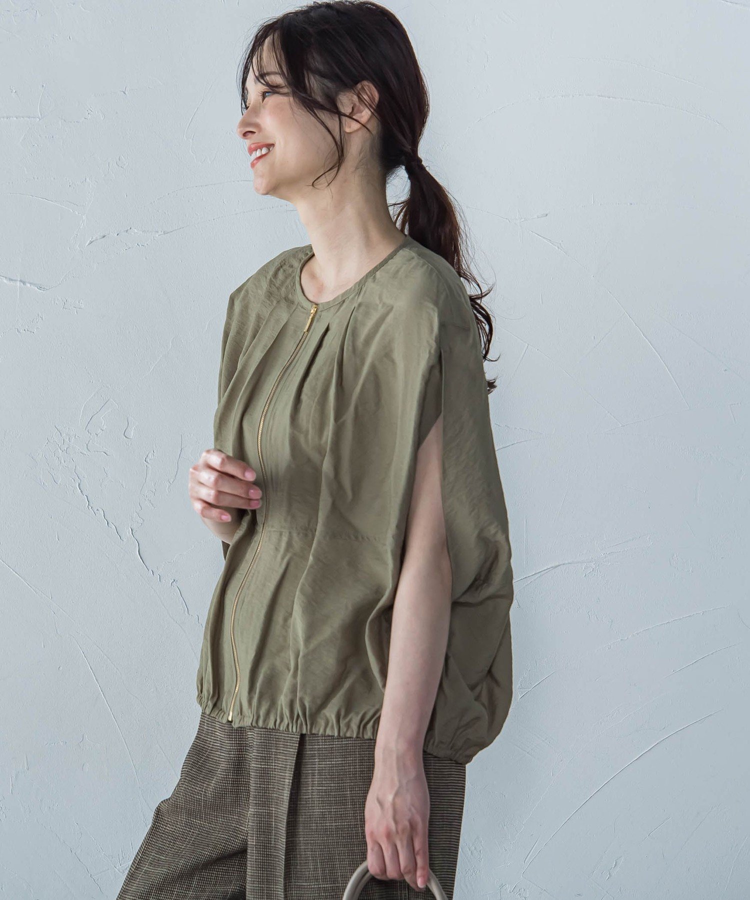 【ロートレ アモン/LAUTRE AMONT】の【WEB限定】スリットスリーブノーカラーブルゾン≪手洗い可能≫ 人気、トレンドファッション・服の通販 founy(ファニー) 　ファッション　Fashion　レディースファッション　WOMEN　アウター　Coat Outerwear　ブルゾン　Blouson/Jackets　シンプル　Simple　ジップ　Zip　スリット　Slit　スリーブ　Sleeve　フレンチ　French　ブルゾン　Blouson　夏　Summer　春　Spring　 other-1|ID: prp329100004509008 ipo3291000000031832783