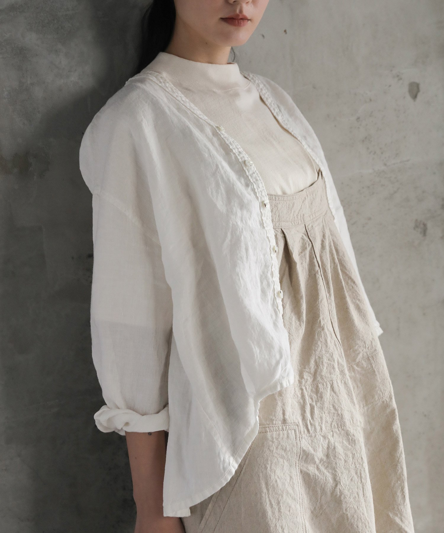 【ドミンゴ/DOMINGO】のリネンキャンバス カルディガンシャツ インテリア・キッズ・メンズ・レディースファッション・服の通販 founy(ファニー) 　ファッション　Fashion　レディースファッション　Ladies' Fashion Online　トップス・カットソー　Tops/Tshirt　シャツ/ブラウス　Shirts/Blouses　カーディガン　Cardigan　キャンバス　Canvas　タートルネック　Turtleneck　バランス　Balance　ファブリック　Fabric　リネン　Linen　夏　Summer　ホワイト|ID: prp329100004509094 ipo3291000000032691786