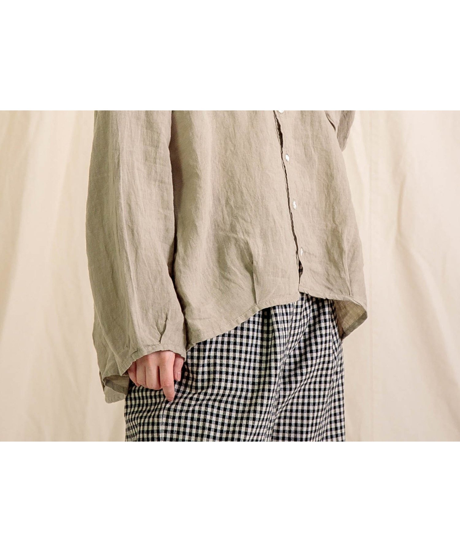 【ドミンゴ/DOMINGO】のリネンキャンバス カルディガンシャツ インテリア・キッズ・メンズ・レディースファッション・服の通販 founy(ファニー) 　ファッション　Fashion　レディースファッション　Ladies' Fashion Online　トップス・カットソー　Tops/Tshirt　シャツ/ブラウス　Shirts/Blouses　カーディガン　Cardigan　キャンバス　Canvas　タートルネック　Turtleneck　バランス　Balance　ファブリック　Fabric　リネン　Linen　夏　Summer　ベージュ|ID: prp329100004509094 ipo3291000000032691788