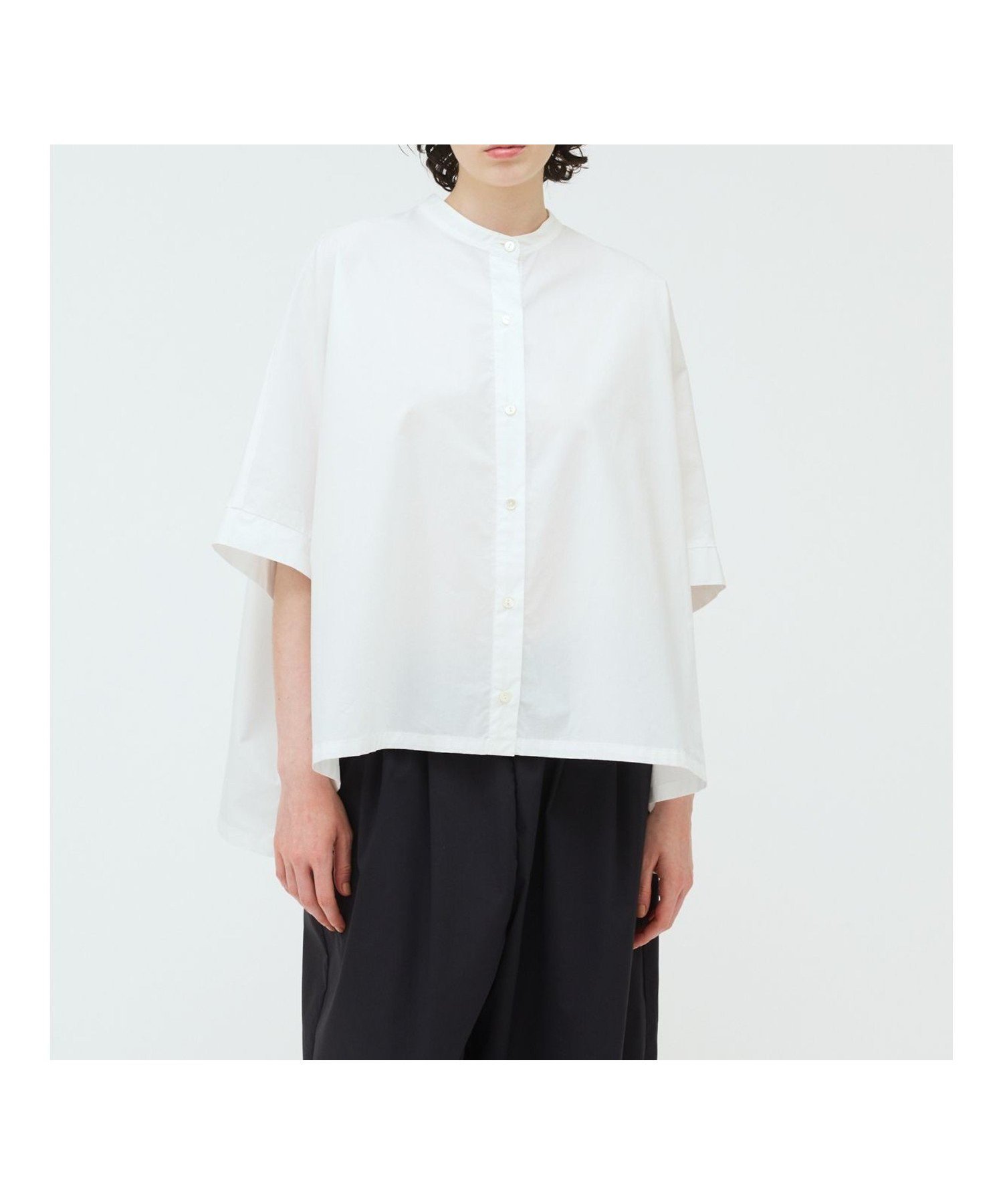 【マーコート/MARcourt】のmizuiro ind スタンドカラーワイドシャツ インテリア・キッズ・メンズ・レディースファッション・服の通販 founy(ファニー) 　ファッション　Fashion　レディースファッション　WOMEN　トップス・カットソー　Tops/Tshirt　シャツ/ブラウス　Shirts/Blouses　シンプル　Simple　スタンダード　Standard　スリット　Slit　タイプライター　Typewriter　ベーシック　Basic　ポケット　Pocket　ワイド　Wide　無地　Plain Color　オフホワイト|ID: prp329100004509626 ipo3291000000032361006