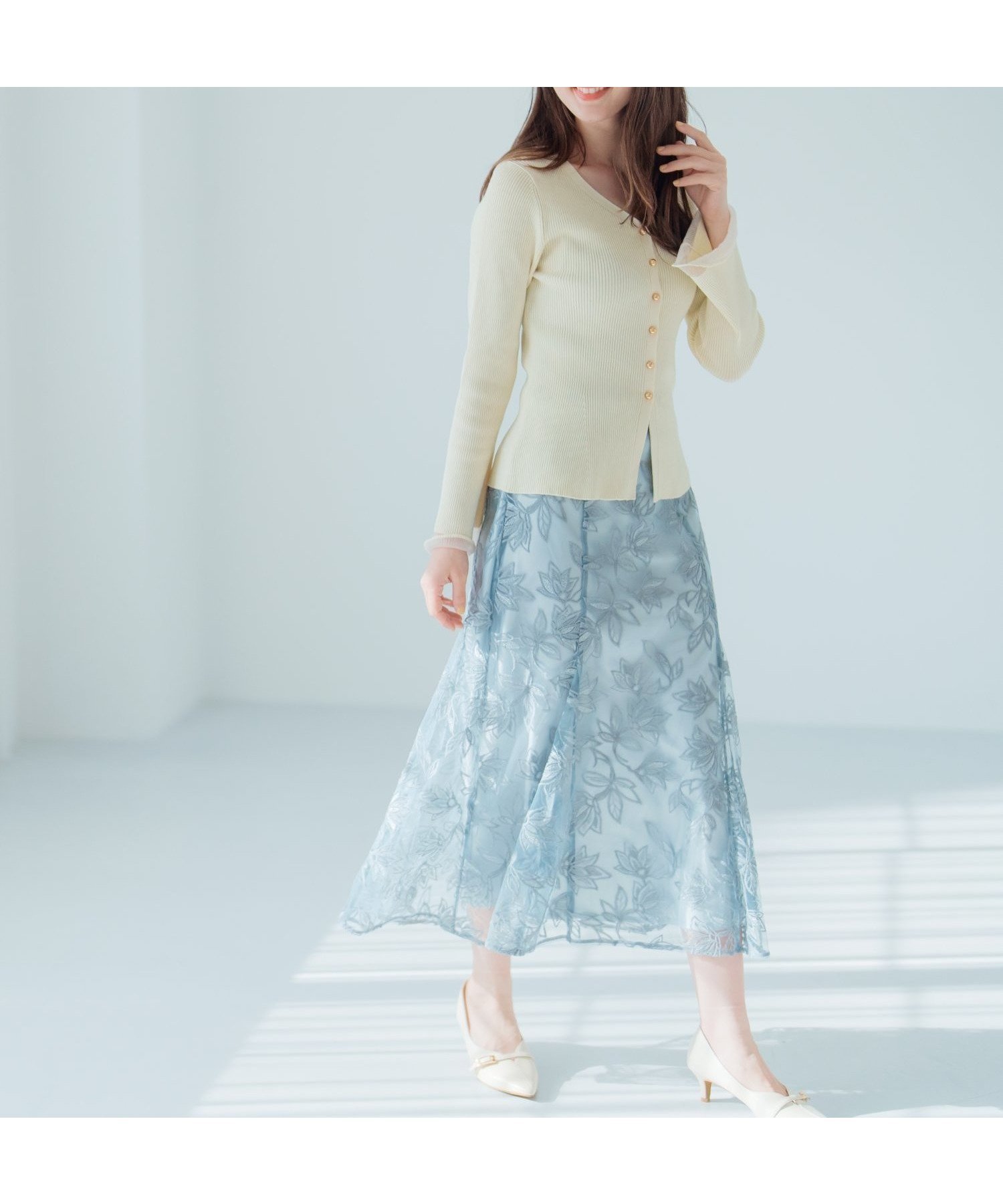 【ミッシュマッシュ/MISCH MASCH】の2025春夏新作 ラメフラワー刺繍スカート/MM527201 インテリア・キッズ・メンズ・レディースファッション・服の通販 founy(ファニー) 　ファッション　Fashion　レディースファッション　WOMEN　スカート　Skirt　2025年　2025　2025春夏・S/S　Ss,Spring/Summer,2025　フラワー　Flower　フレア　Flare　ポケット　Pocket　夏　Summer　春　Spring　S/S・春夏　Ss・Spring/Summer　ライトグレー|ID: prp329100004509720 ipo3291000000032288804