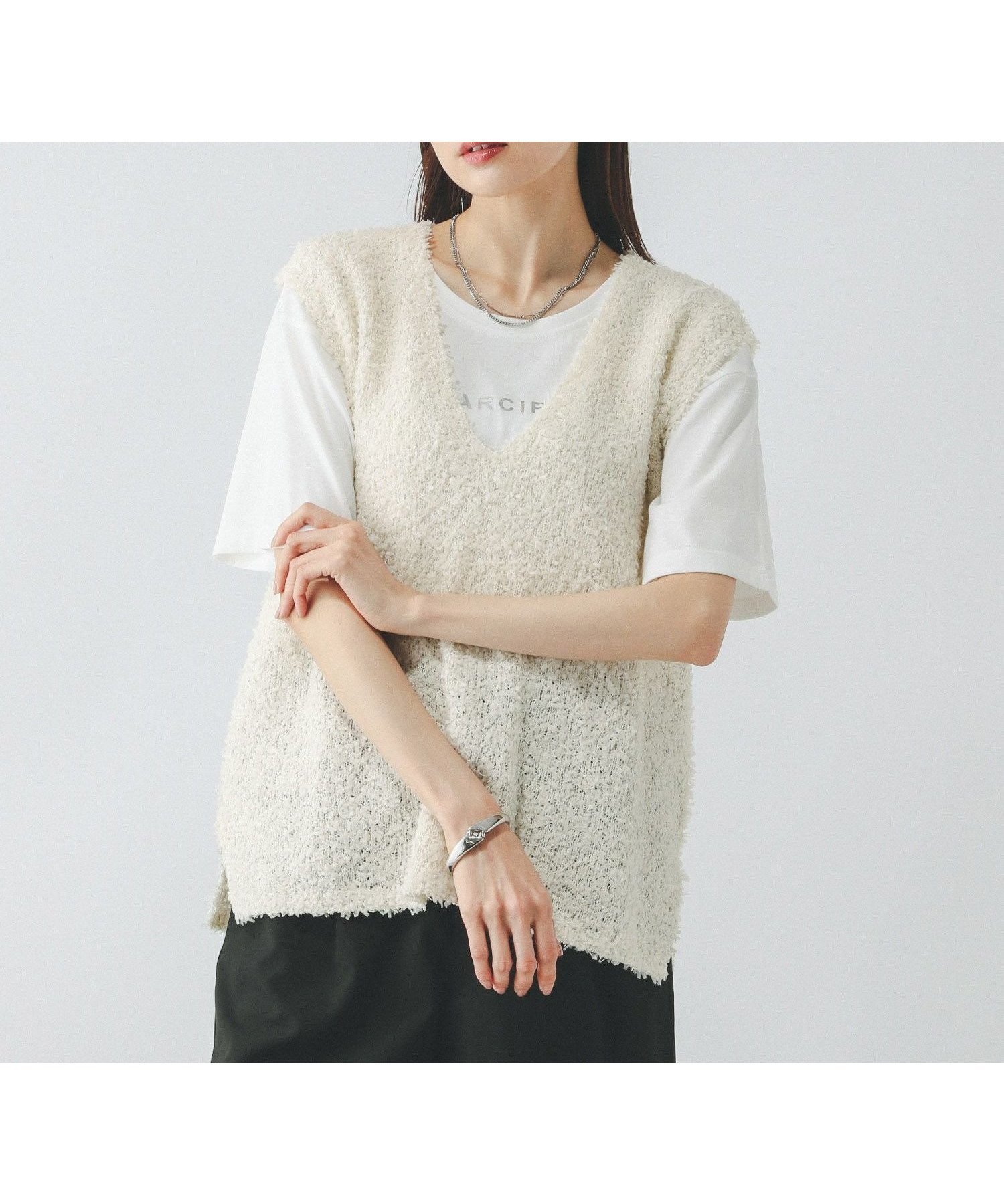 【グローバルワーク/GLOBAL WORK】のフェザータッチベスト/セットTシャツ/ 492319 インテリア・キッズ・メンズ・レディースファッション・服の通販 founy(ファニー) 　ファッション　Fashion　レディースファッション　WOMEN　アウター　Coat Outerwear　トップス・カットソー　Tops/Tshirt　シャツ/ブラウス　Shirts/Blouses　ロング / Tシャツ　T-Shirts　ベスト/ジレ　Gilets/Vests　おすすめ　Recommend　デニム　Denim　トレンド　Trend　プリント　Print　ベスト　Vest　半袖　Short Sleeve　アイボリーラメ08|ID: prp329100004511921 ipo3291000000031871151