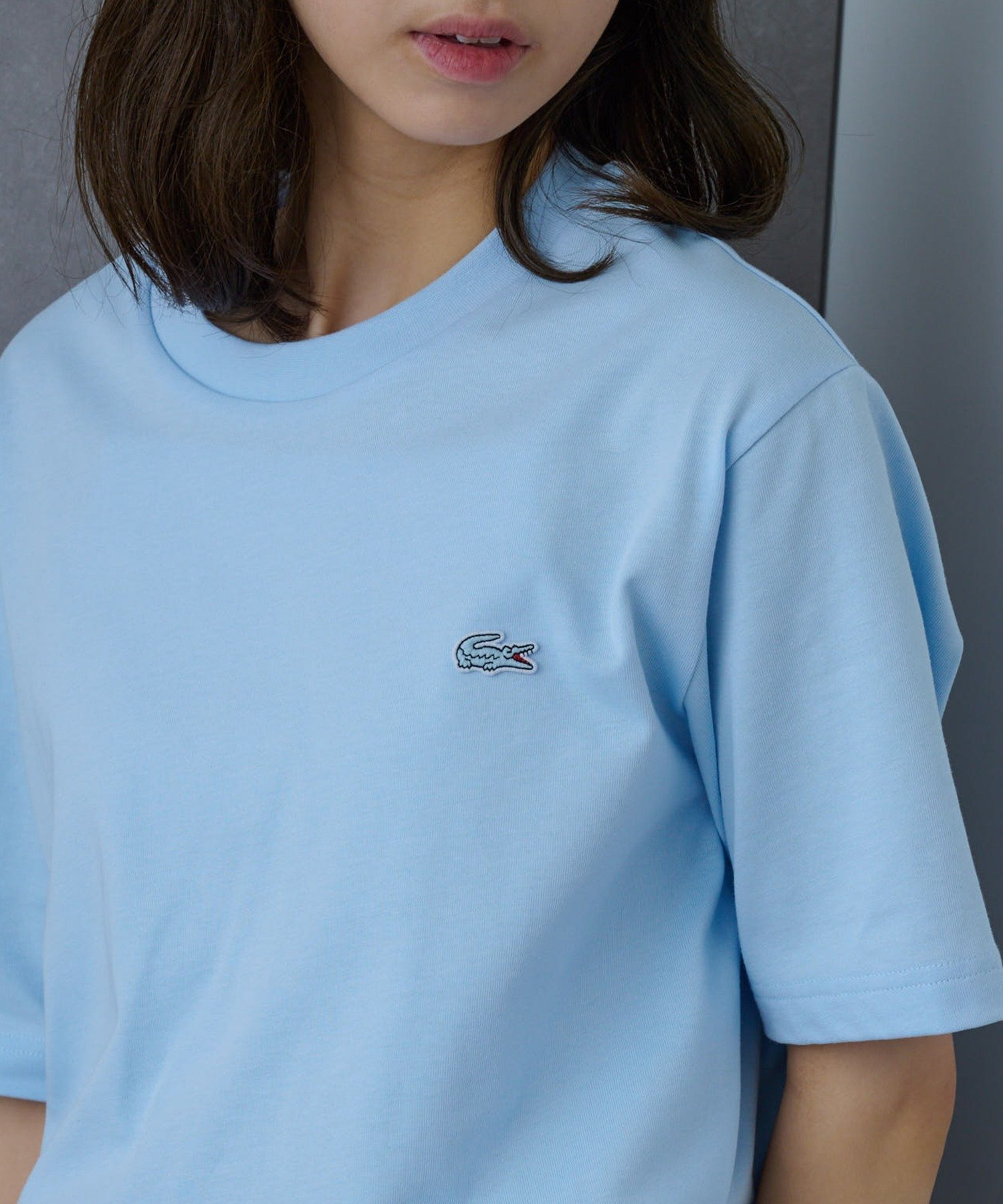 【カセットチャート/Cassette Chart】のLACOSTE/ワンポイントロゴ半袖Tシャツ TH5582-99 ラコステ インテリア・キッズ・メンズ・レディースファッション・服の通販 founy(ファニー) 　ファッション　Fashion　レディースファッション　Fashion for Women　トップス・カットソー　Cut & Sew Tops　シャツ・ブラウス・オフィスカジュアル　Elegant Blouses & Button-Ups　ロングTシャツ・Tシャツ　Longline T-Shirts & Tees　おすすめ　Recommended / Our Picks　シンプル　Simple, Minimal　スタイリッシュ　Stylish, Fashionable　ビジネス 仕事 通勤　Business / Work / Commuting　フィット　Fit, Slim Fit　ワンポイント　One Point, Statement Accent　半袖　Short Sleeve, Half Sleeve　定番　Standard, Basic Item　SAX|ID: prp329100004514325 ipo3291000000033536484
